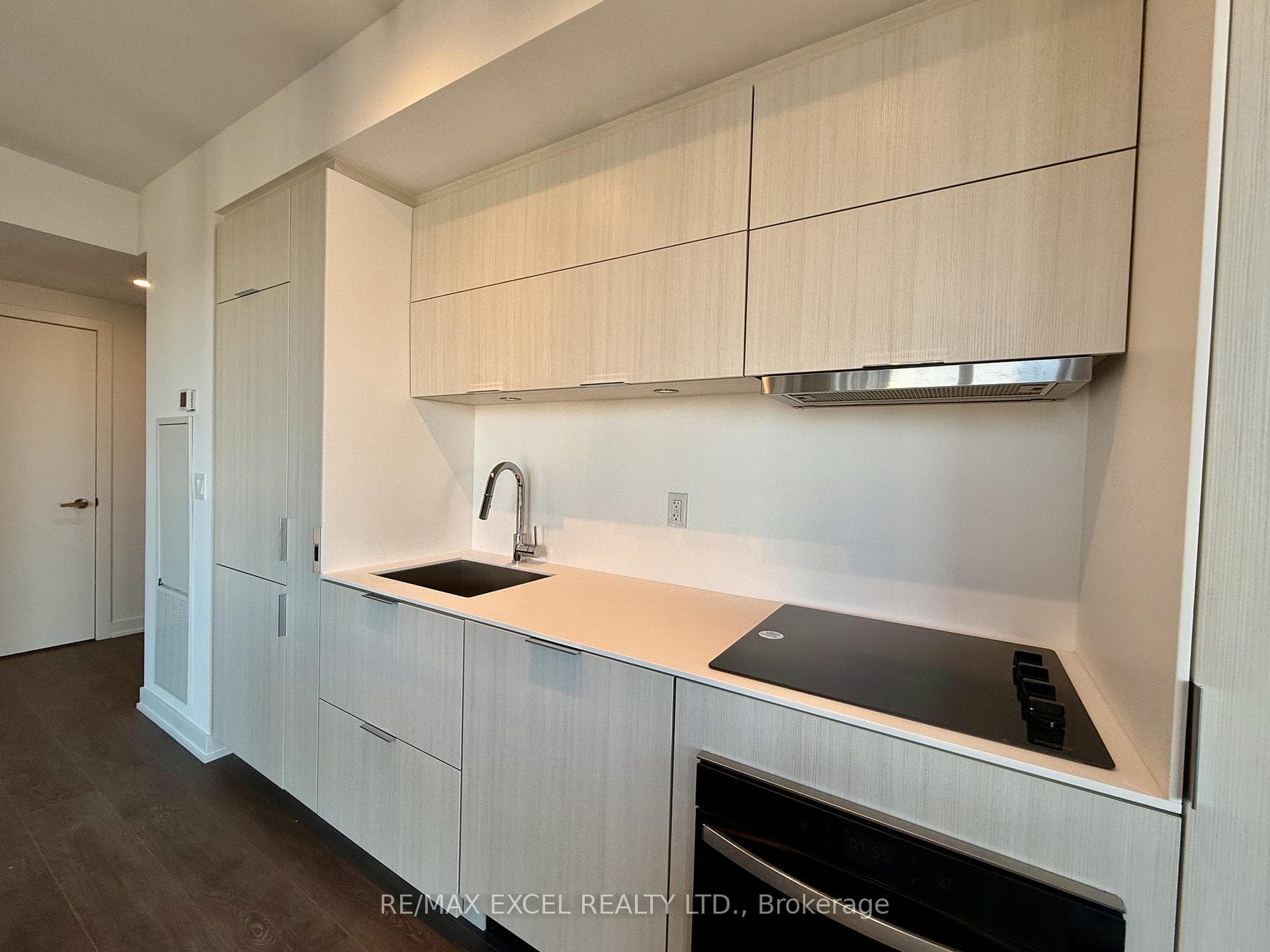 370 Martha Street Unit 1411 photo 8