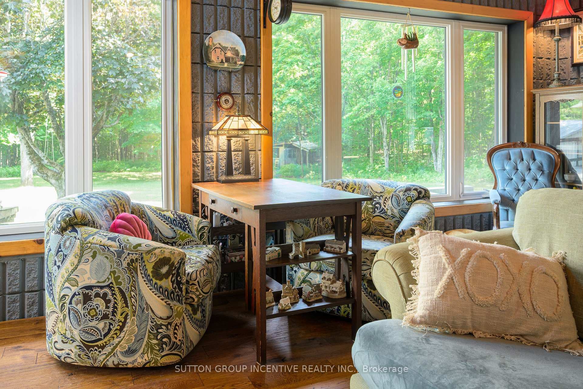 Gorgeous south facing views