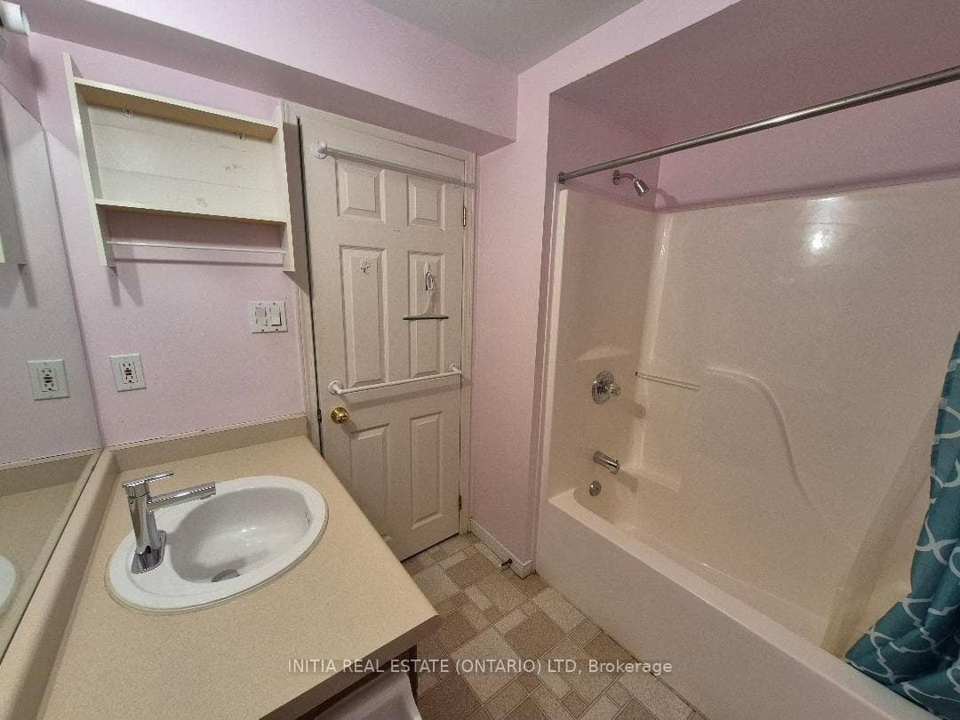 145 North Centre Road Unit 7 photo 11