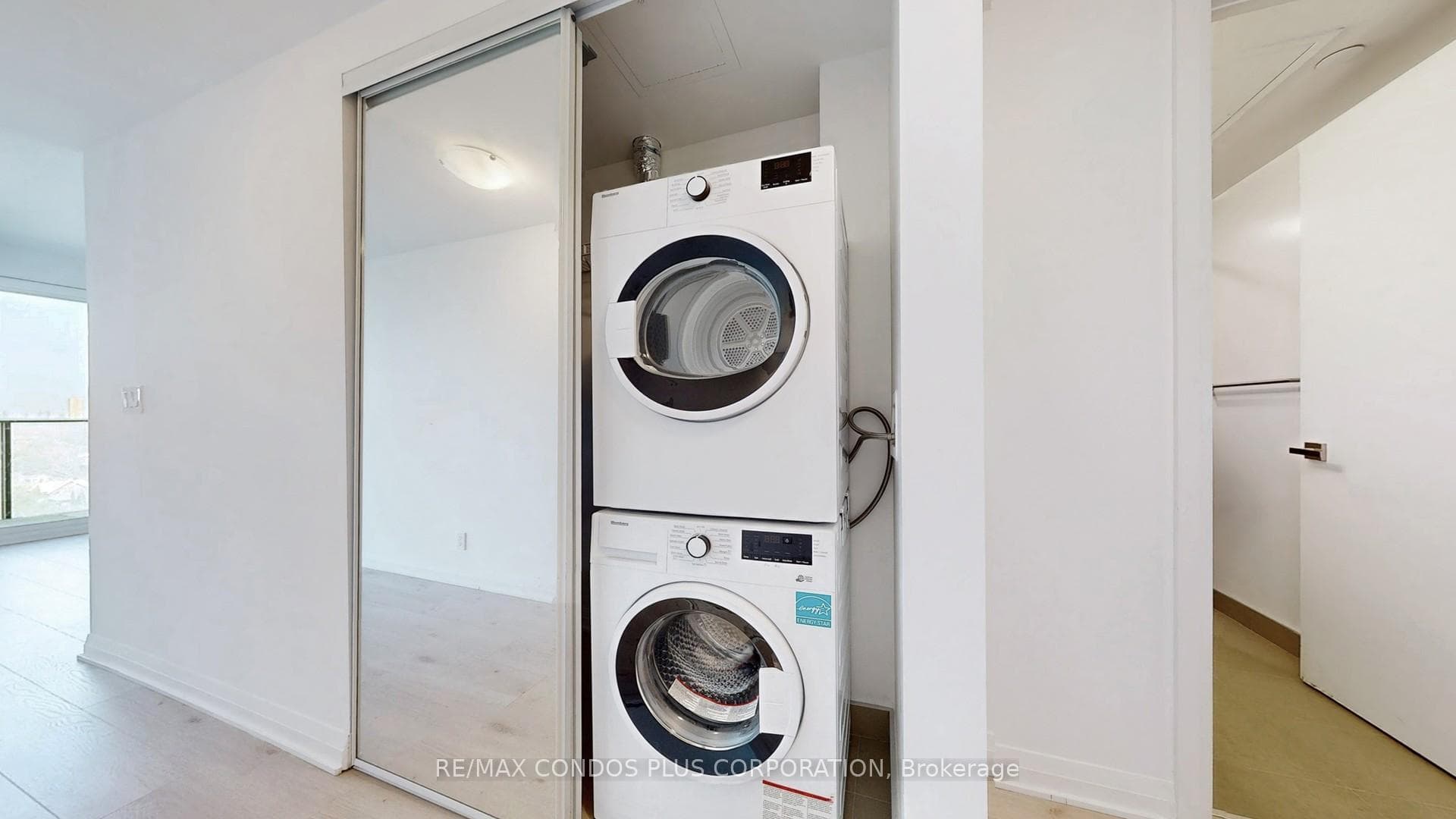 99 Foxbar Road Unit 1407 photo 18