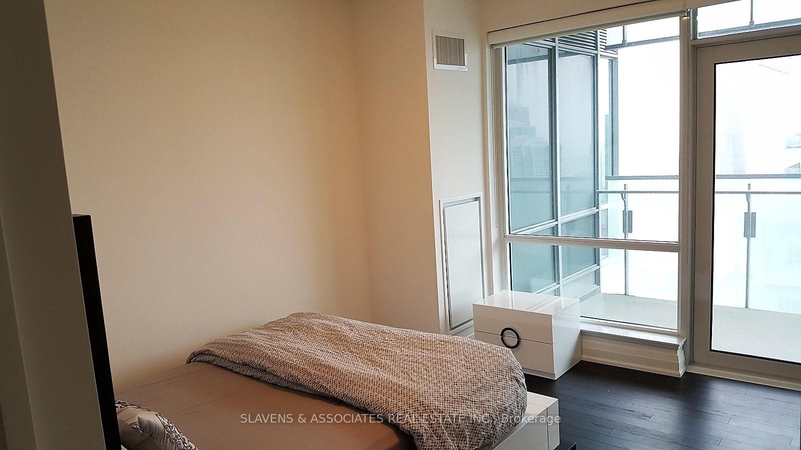80 John Street Unit 3301 photo 6