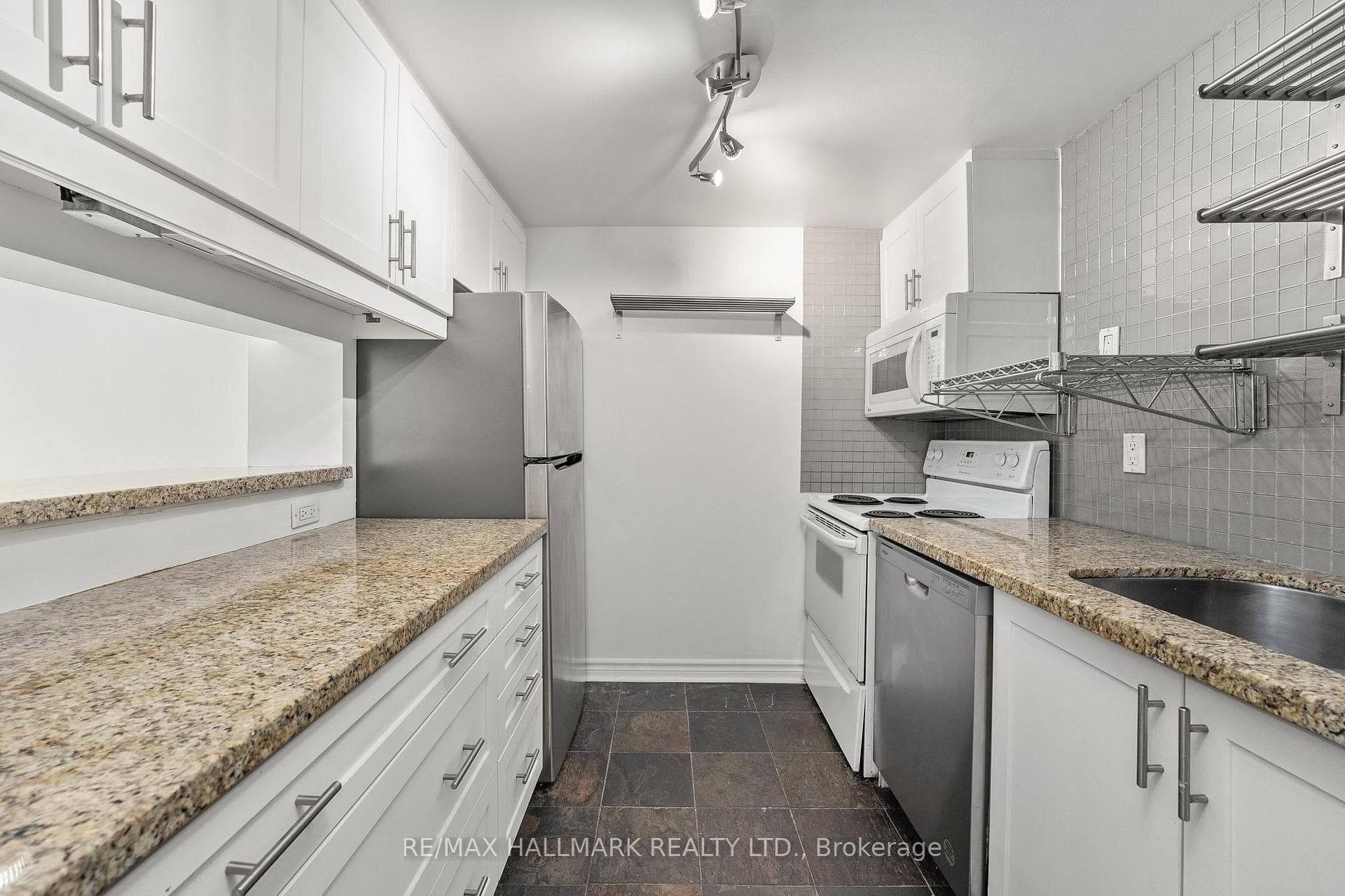 44 Gerrard Street Unit PH08 photo 5