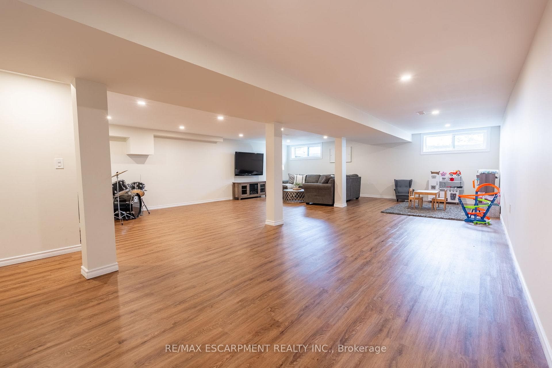 5329 Chippewa Road photo 31