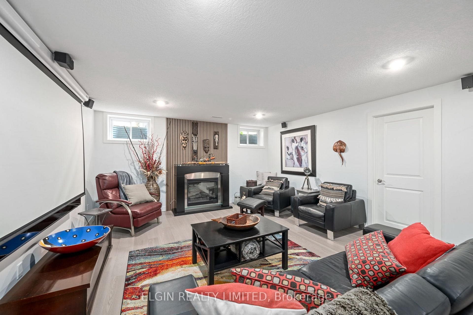392 Larry Street photo 25