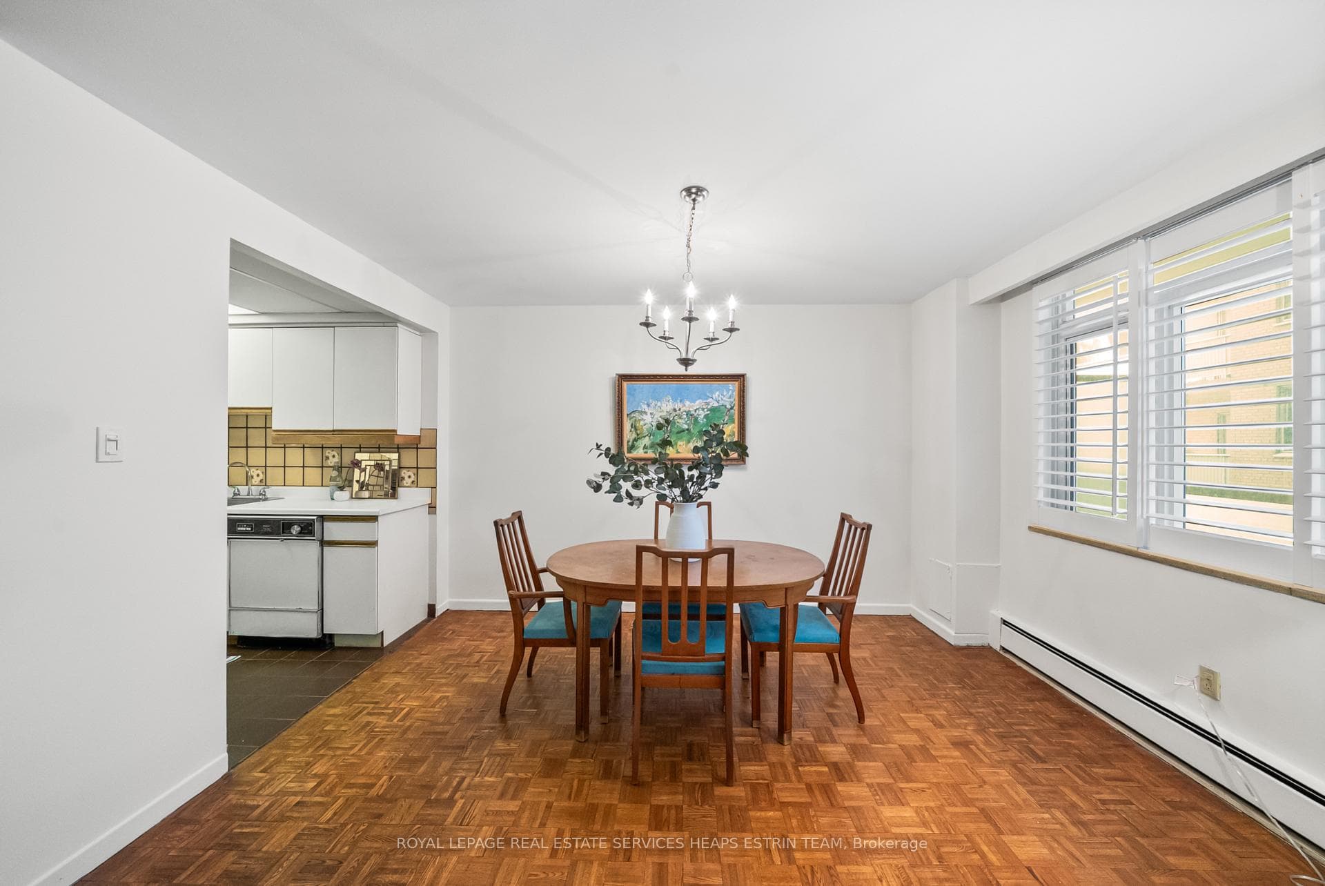 581 Avenue Road Unit 204 photo 5