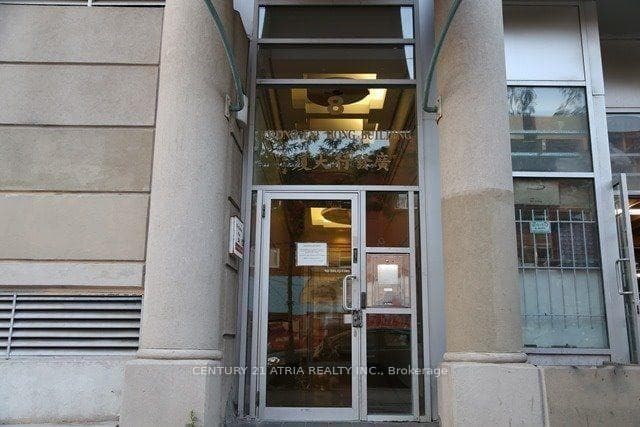 8 Oxford Street Unit 205 photo 1