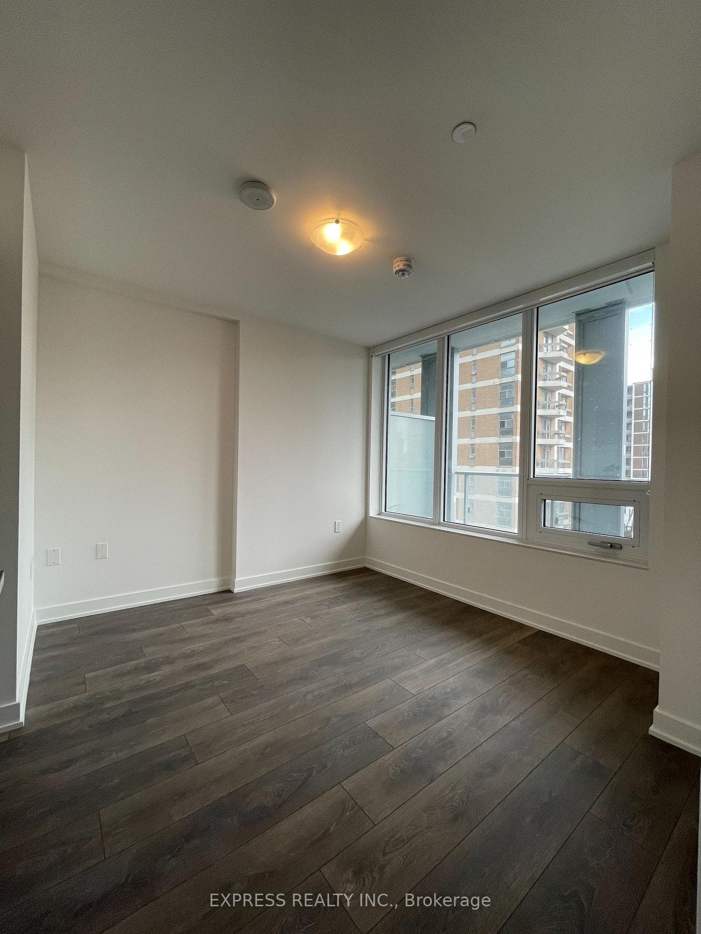 99 Broadway Avenue Unit 401 photo 7