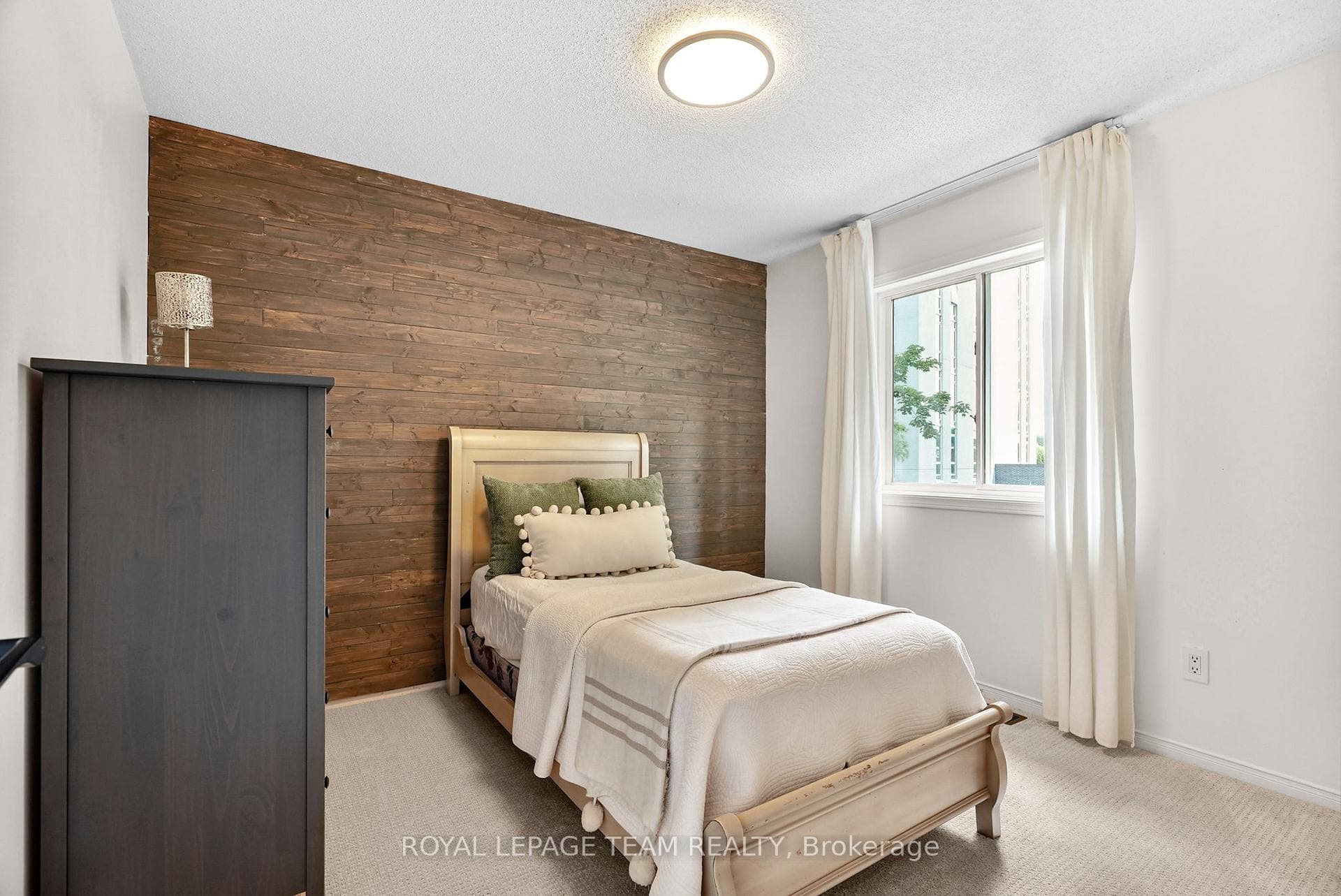 2122 Saunders Avenue photo 27