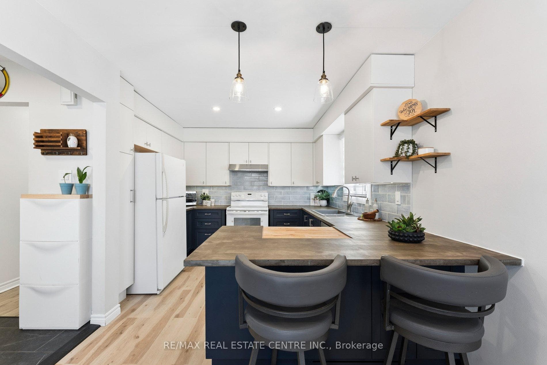 152 Primrose Crescent photo 22