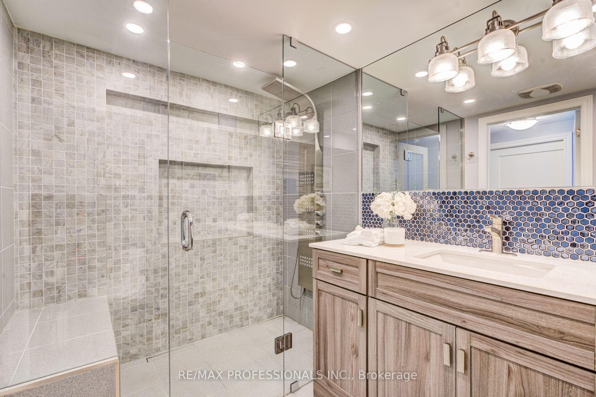 39 Rosemeade Avenue photo 36