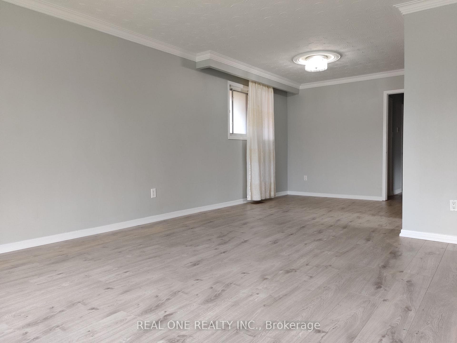 49 Corinthian Boulevard Unit upper photo 4