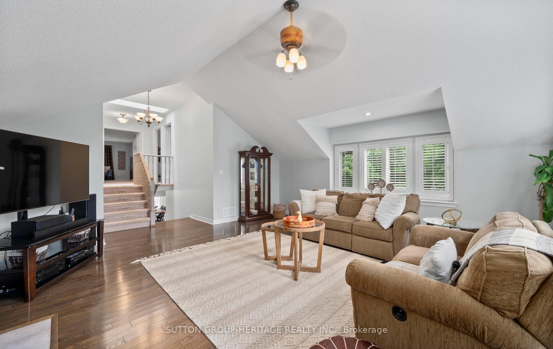 46 Mortimer Crescent photo 20