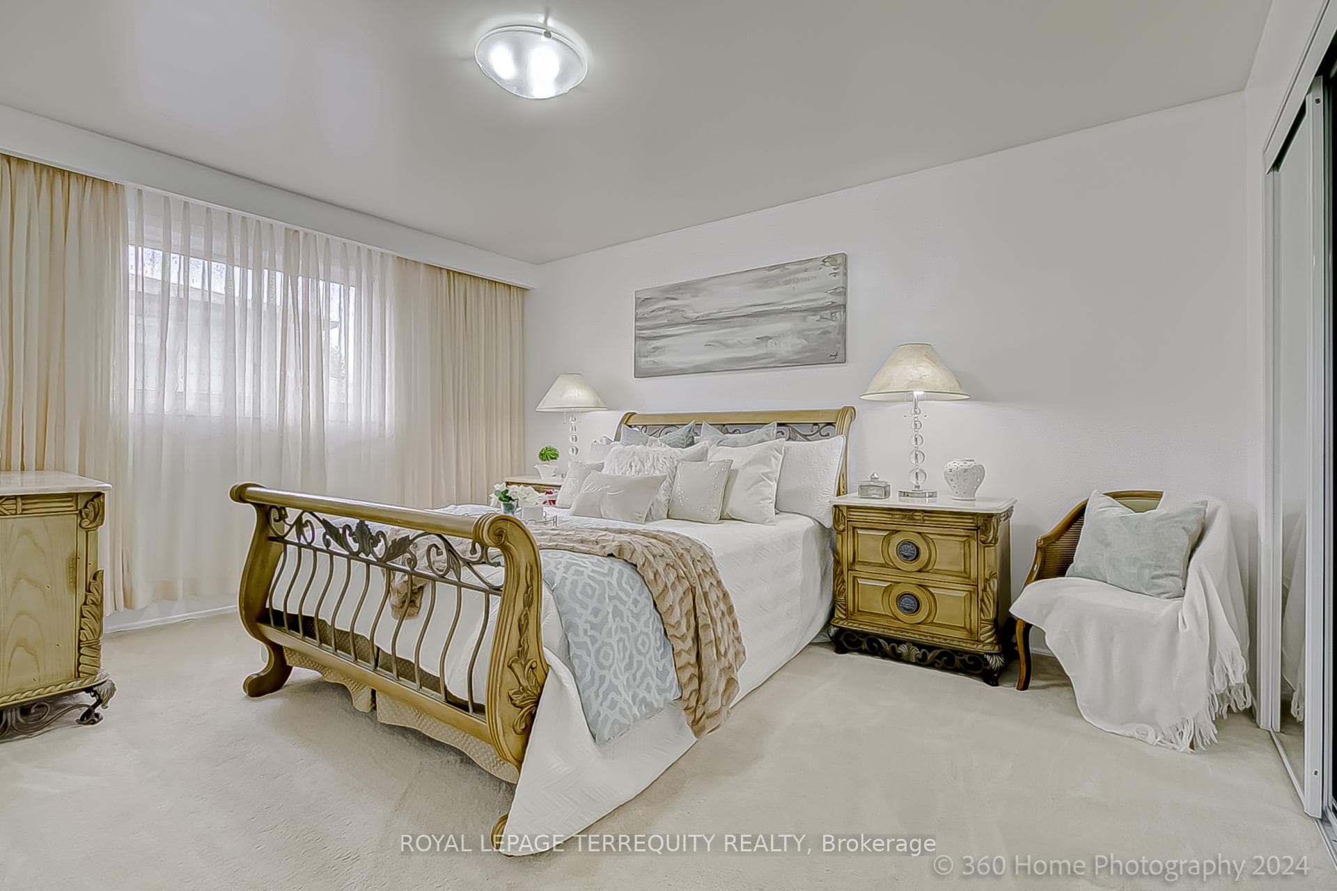 136 Voltarie Crescent photo 22
