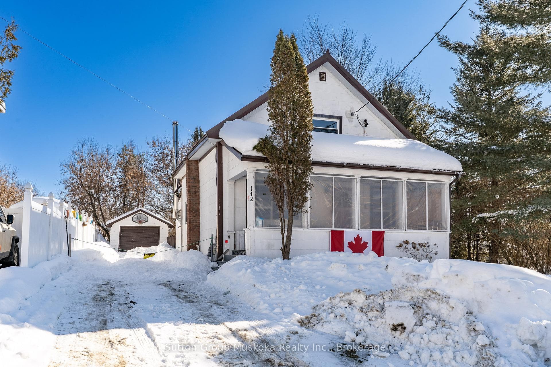142 Queen Street photo 6