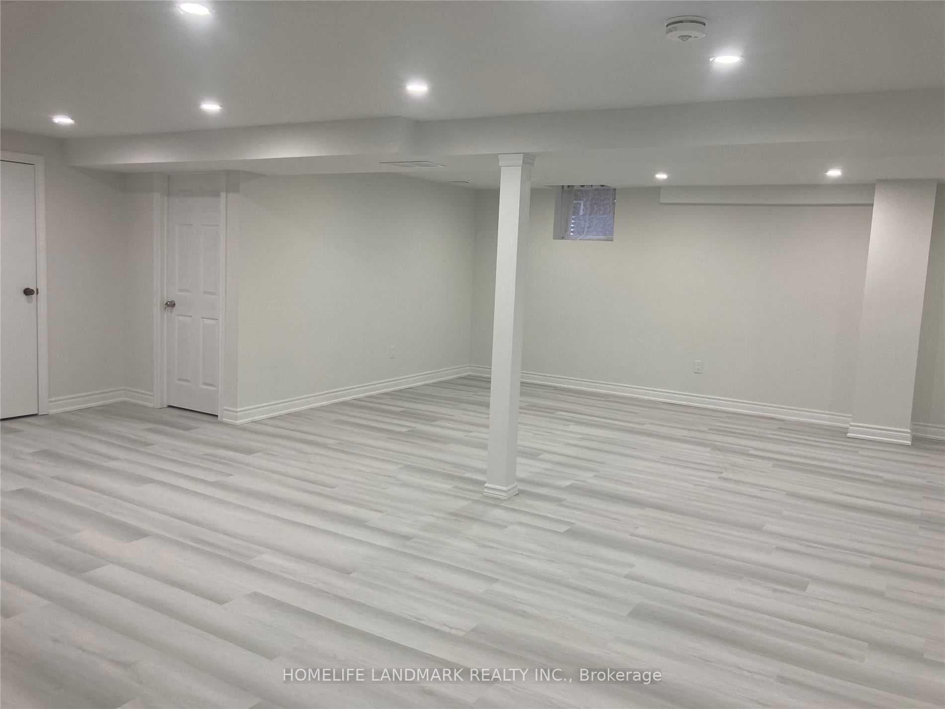 40 Crystal Drive Unit Bsmt photo 6