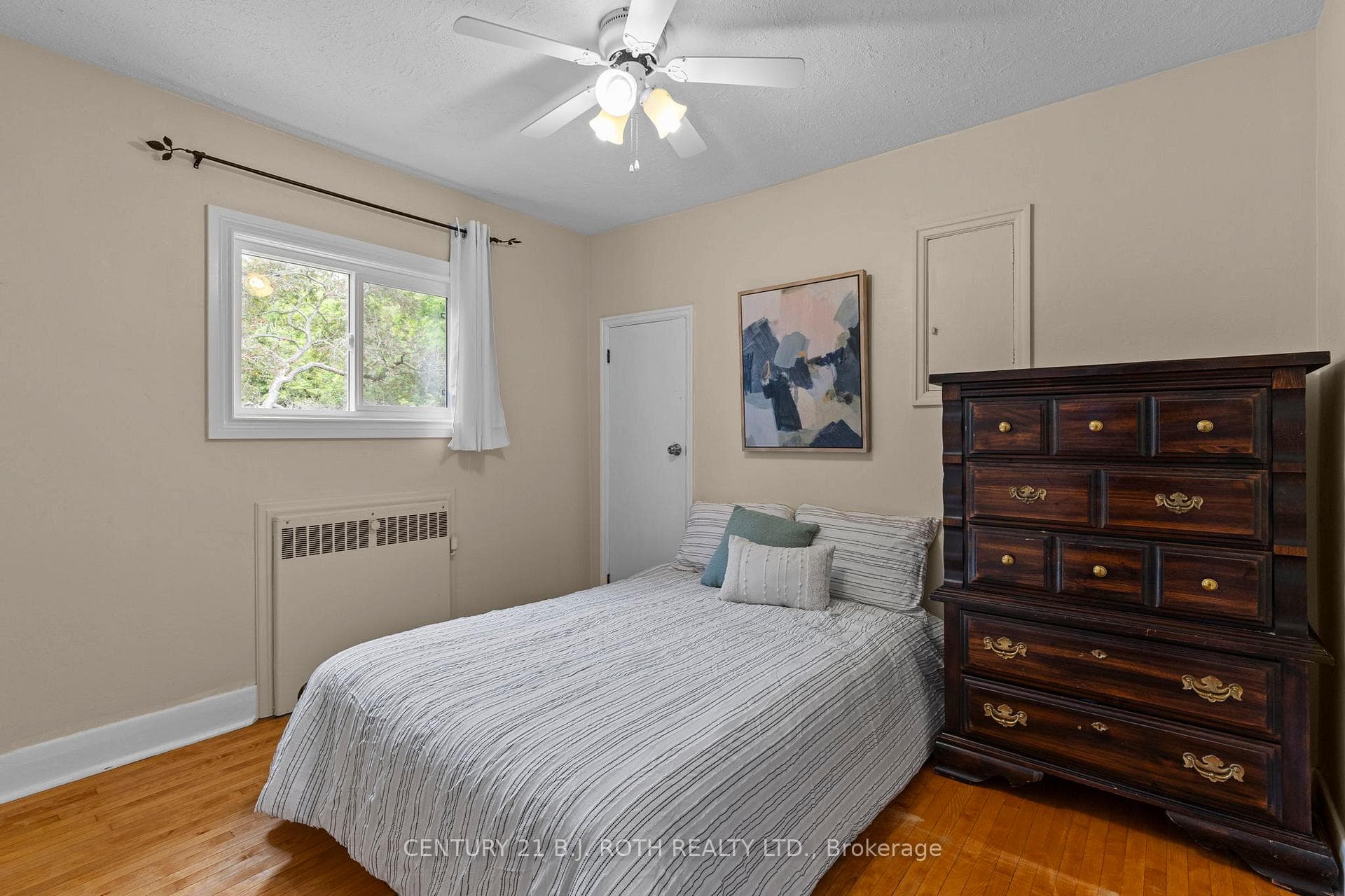 52 Marcus Street photo 10