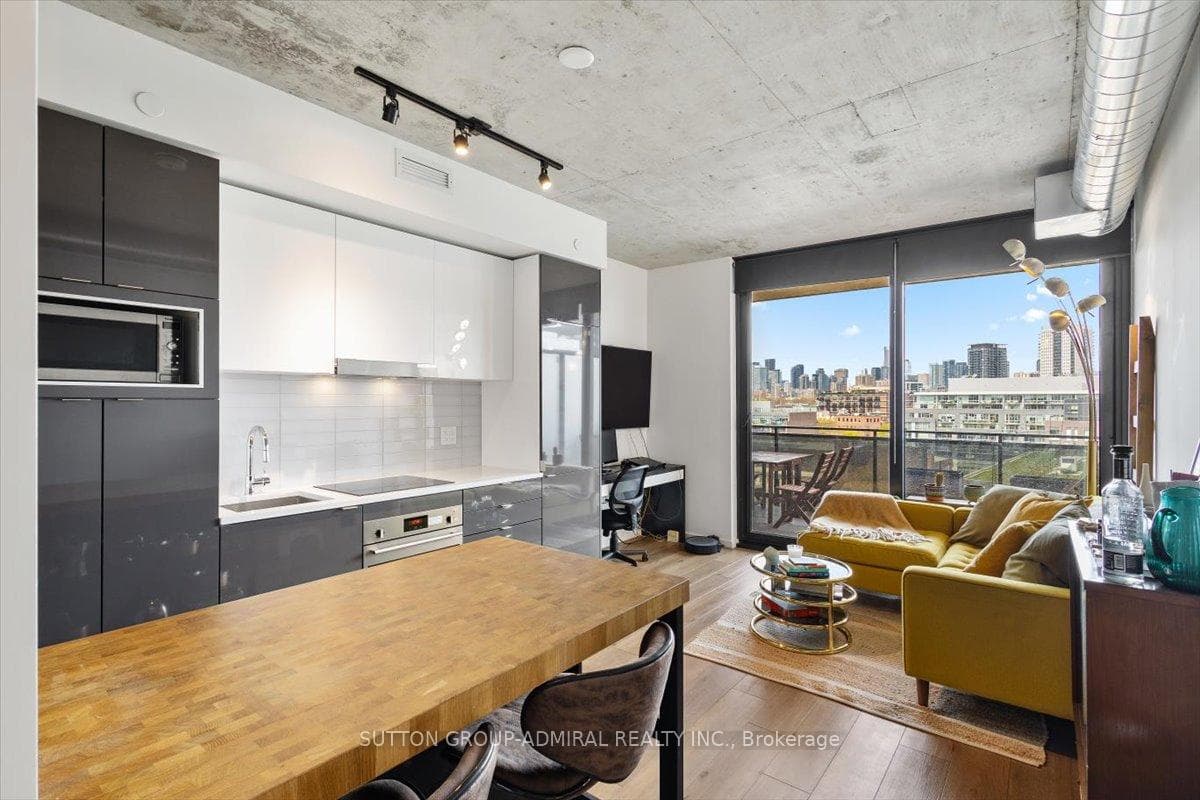 21 Lawren Harris Square Unit 805 photo 1