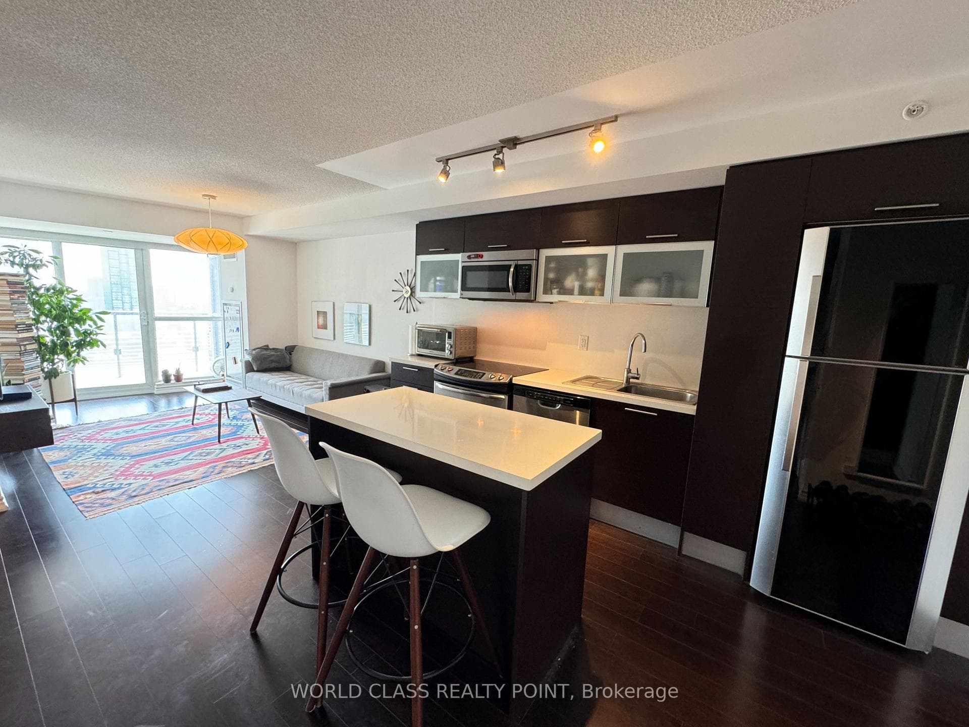 386 Yonge Street Unit 1805 photo 6
