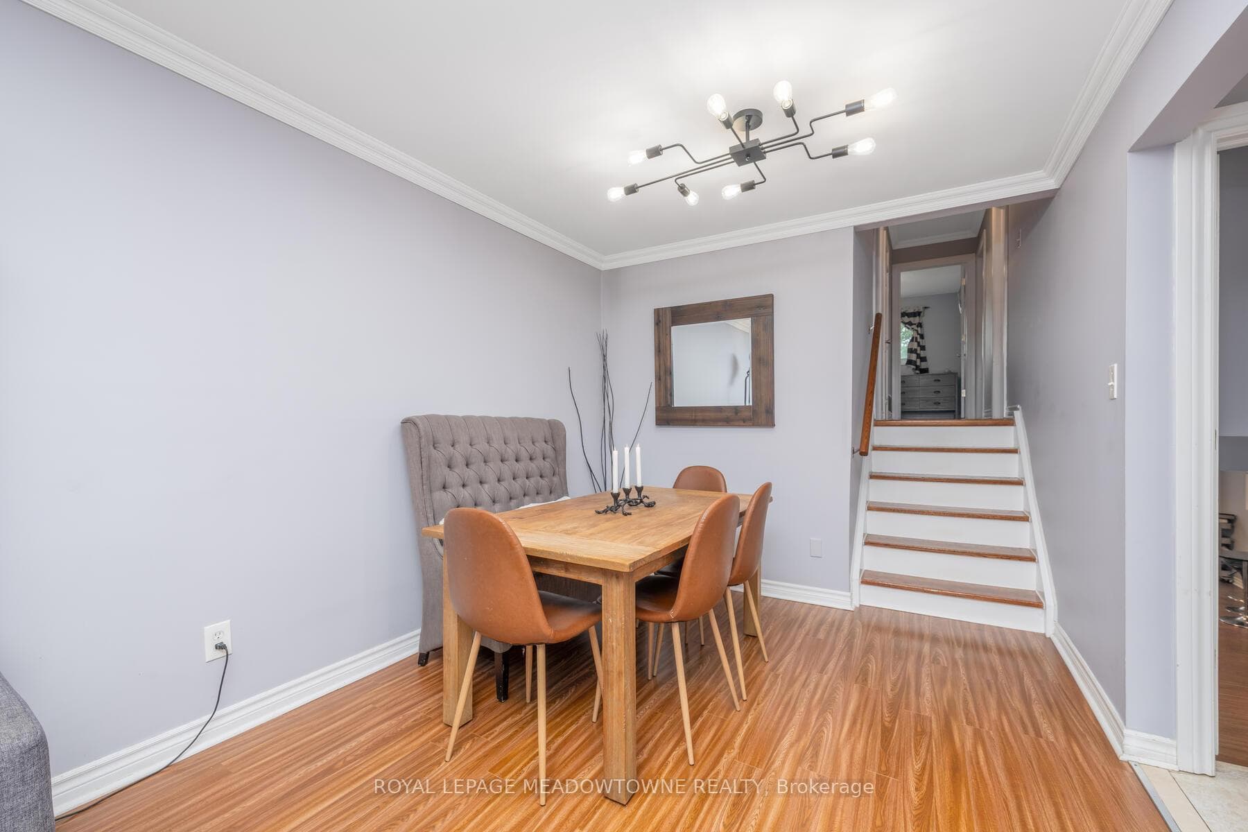 782 Embassy Avenue photo 11
