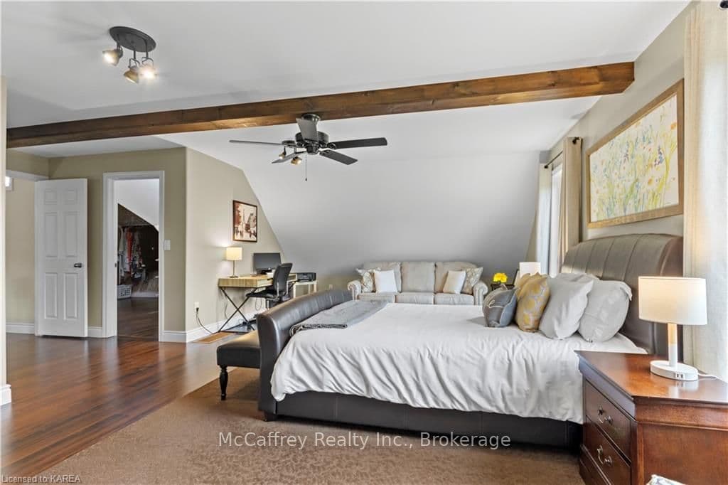 137 PINECREST Road photo 32