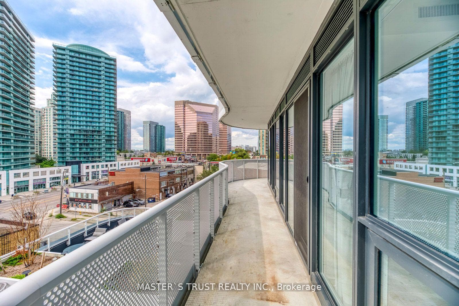 15 Holmes Avenue Unit 504 photo 9