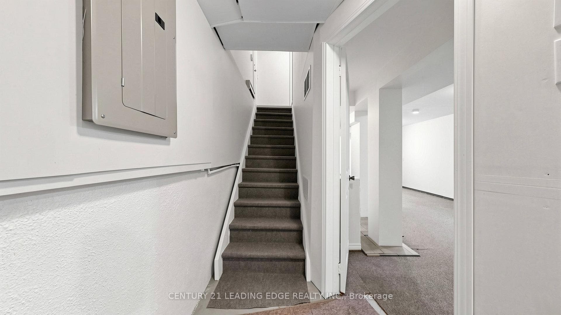 80 Upton Crescent photo 30