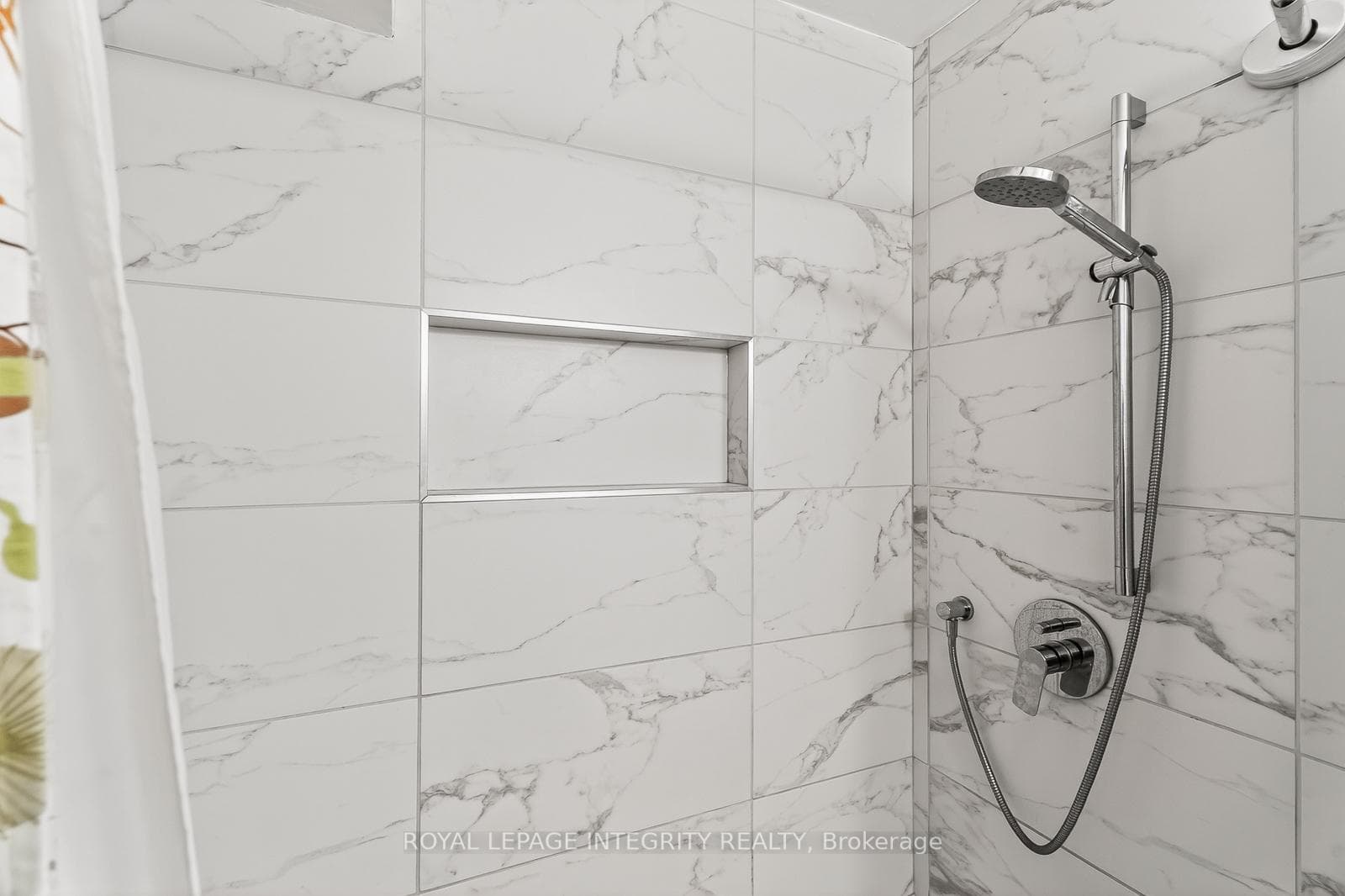108 Stratas Court Unit 8 photo 26
