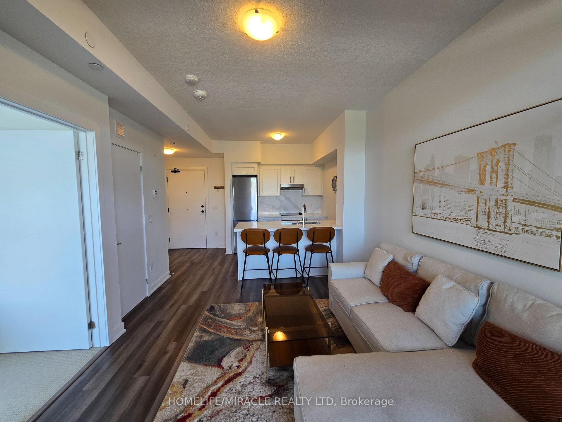600 North Service Road Unit 213 photo 8