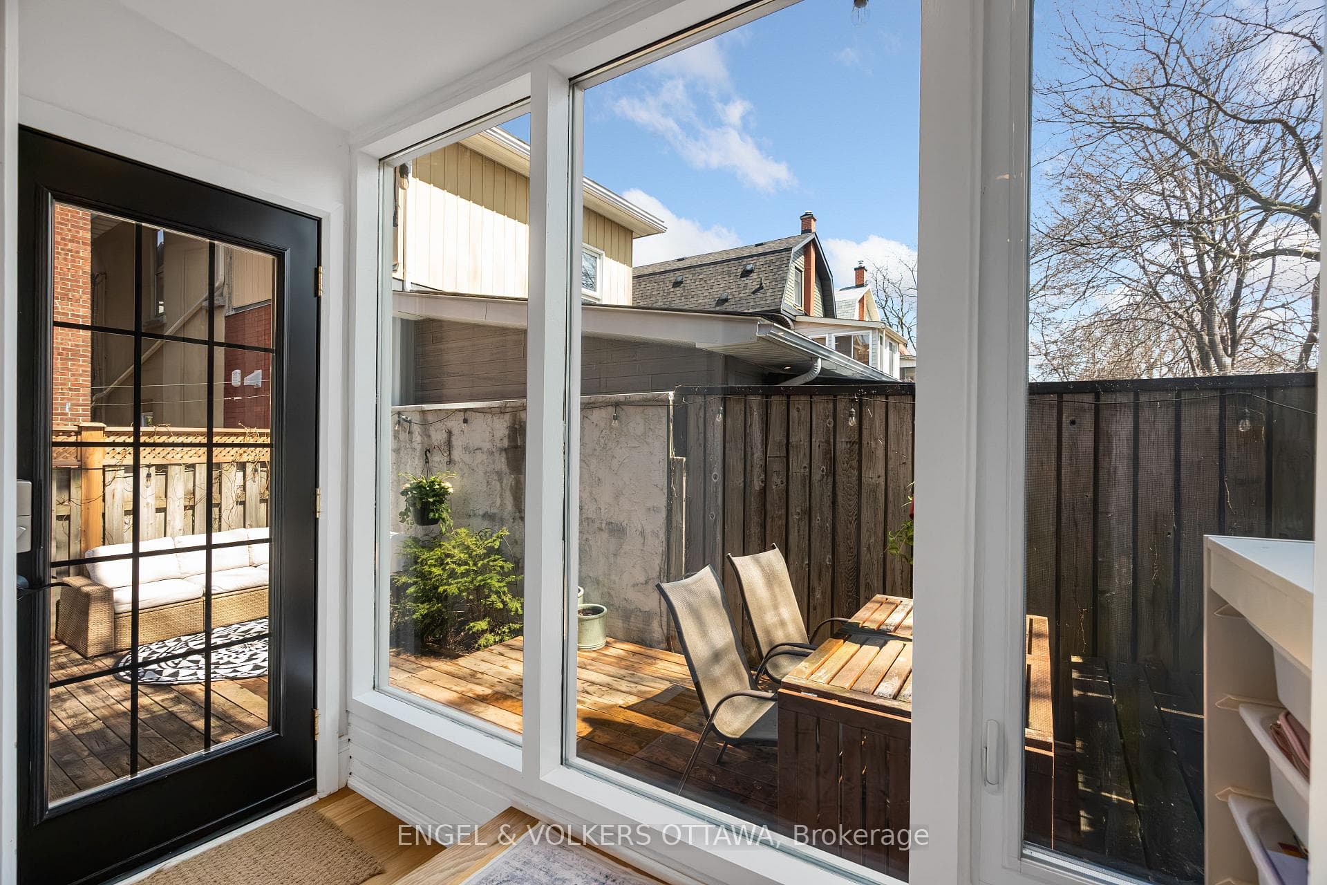 817 Lyon Street photo 46