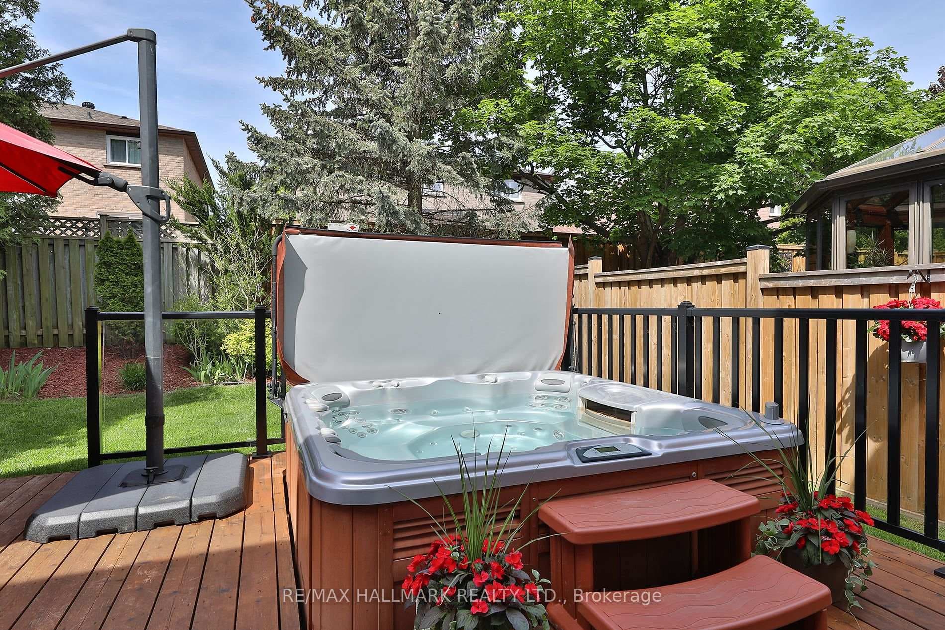 12 Bowes Garden Court photo 33
