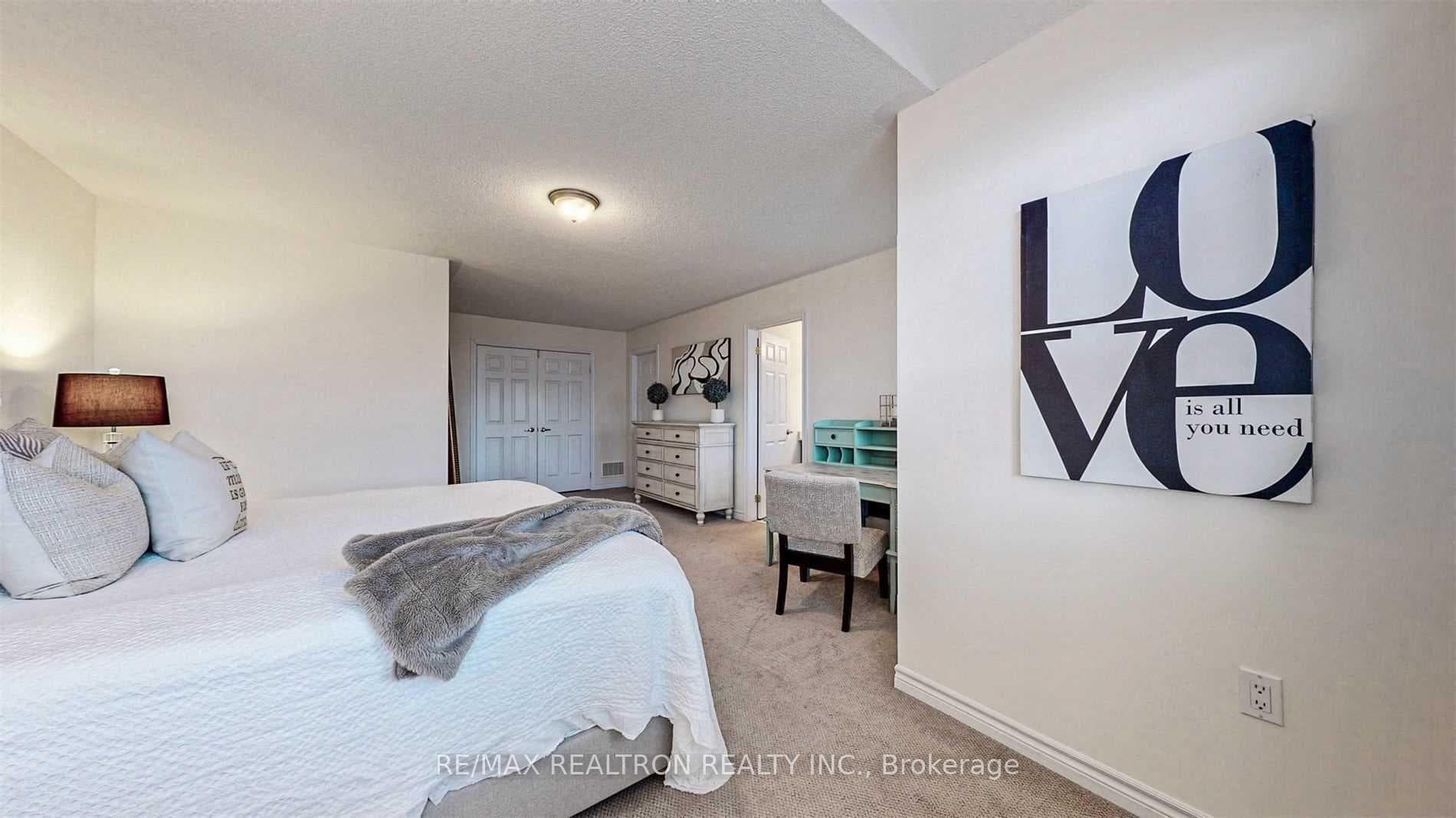 312 Rita's Avenue photo 10