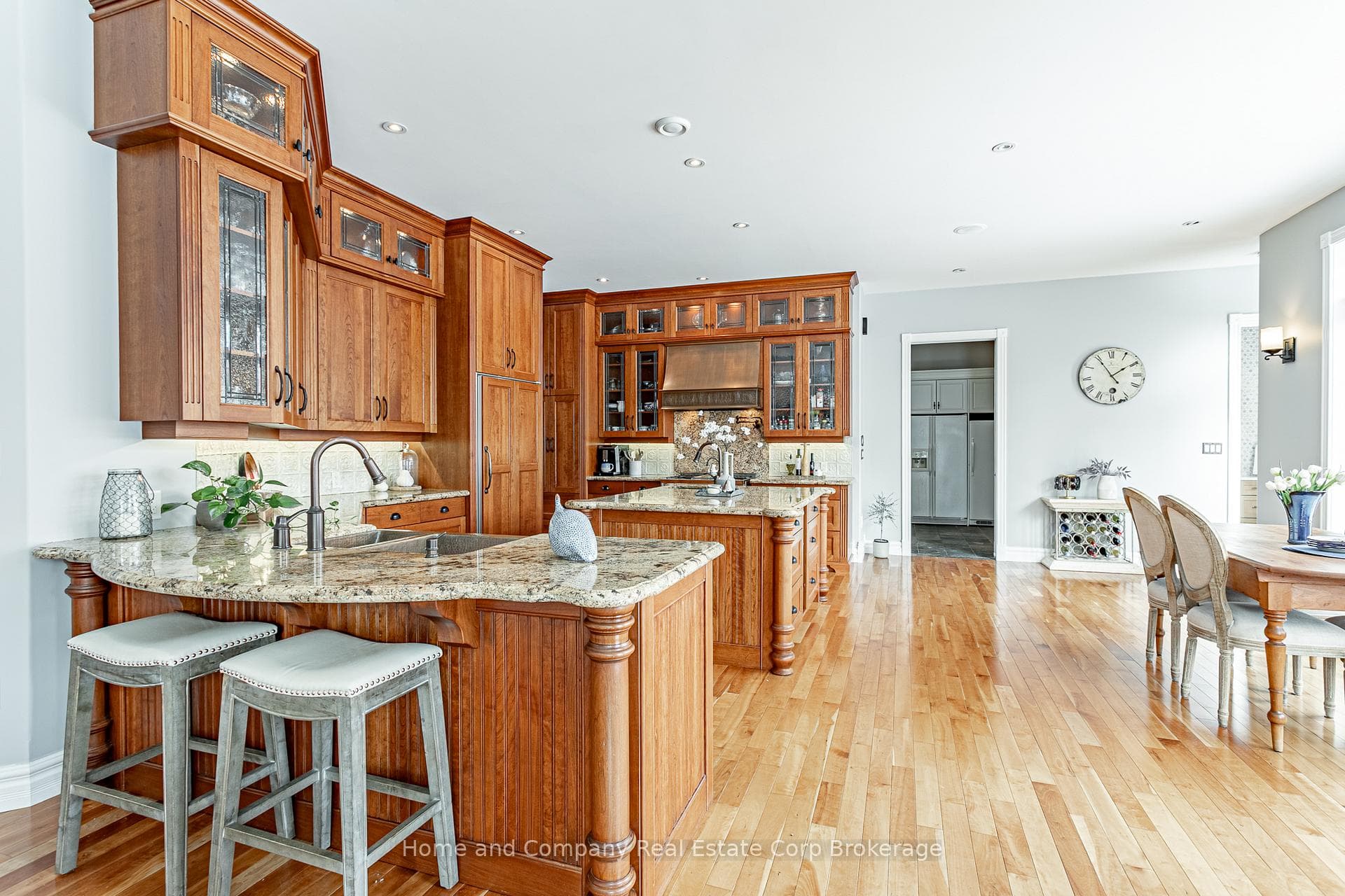 17 SIR ADAM BECK Road photo 13