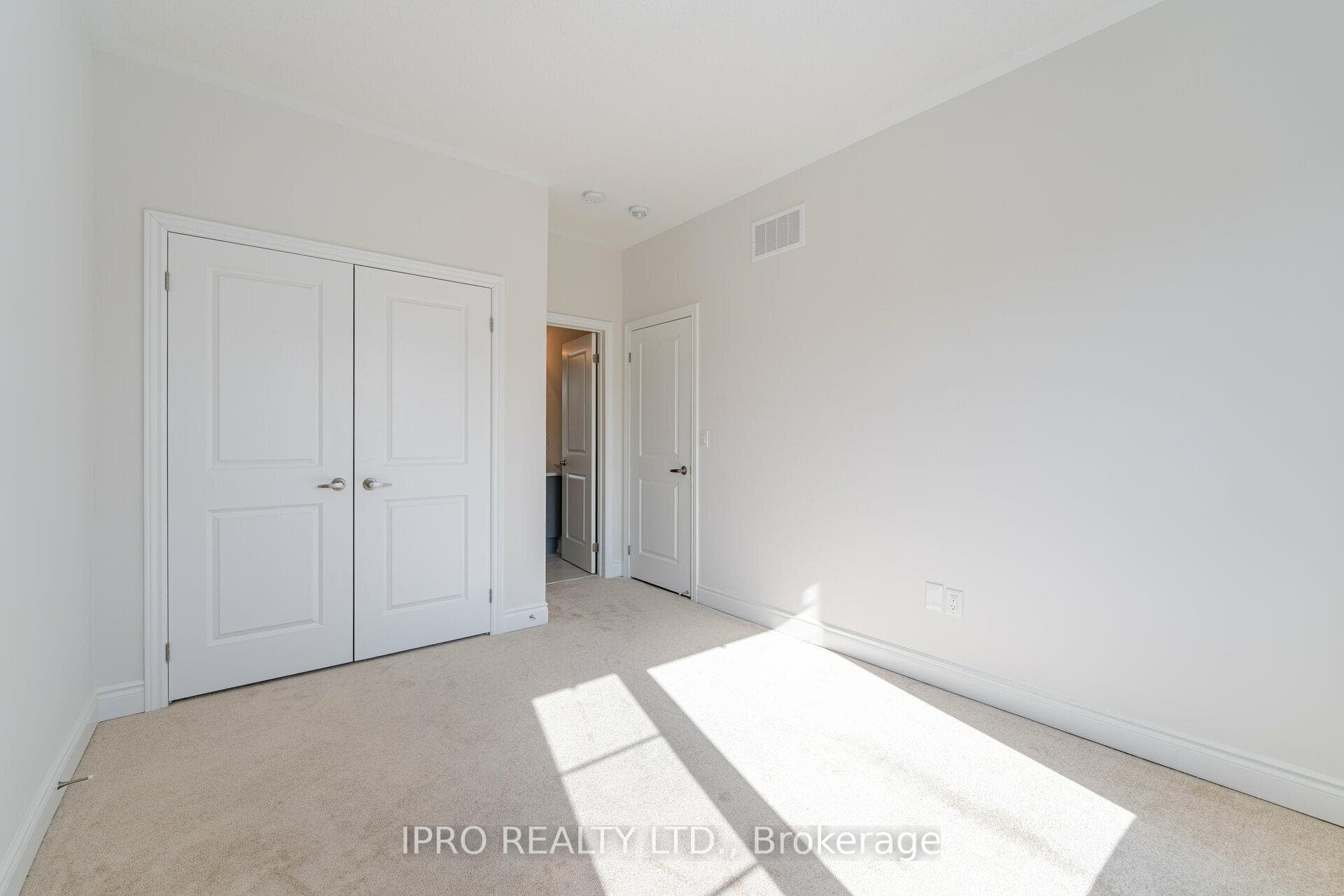 61 Calabria Drive photo 35