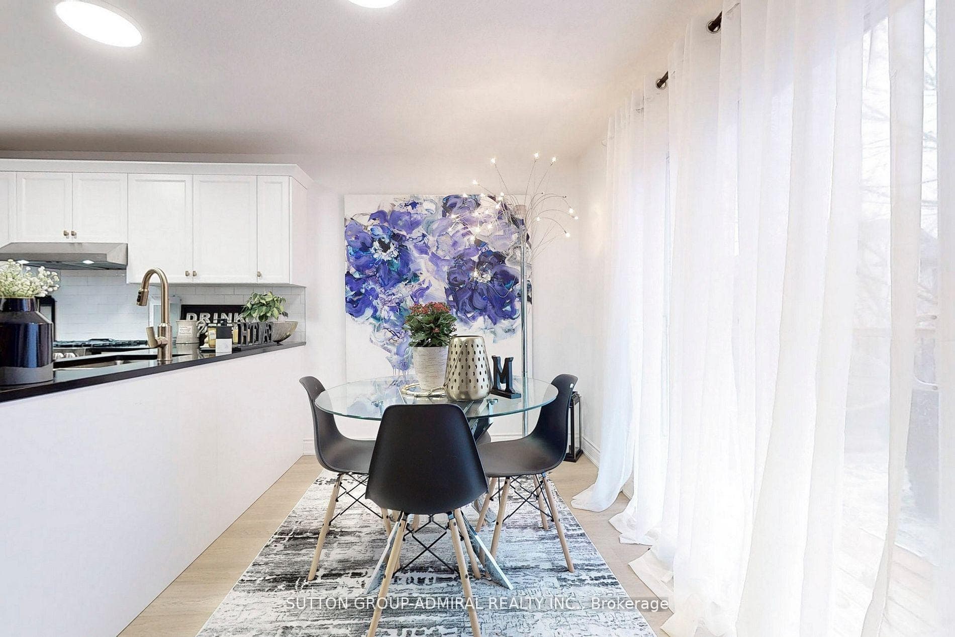 8 Clarke Avenue photo 6