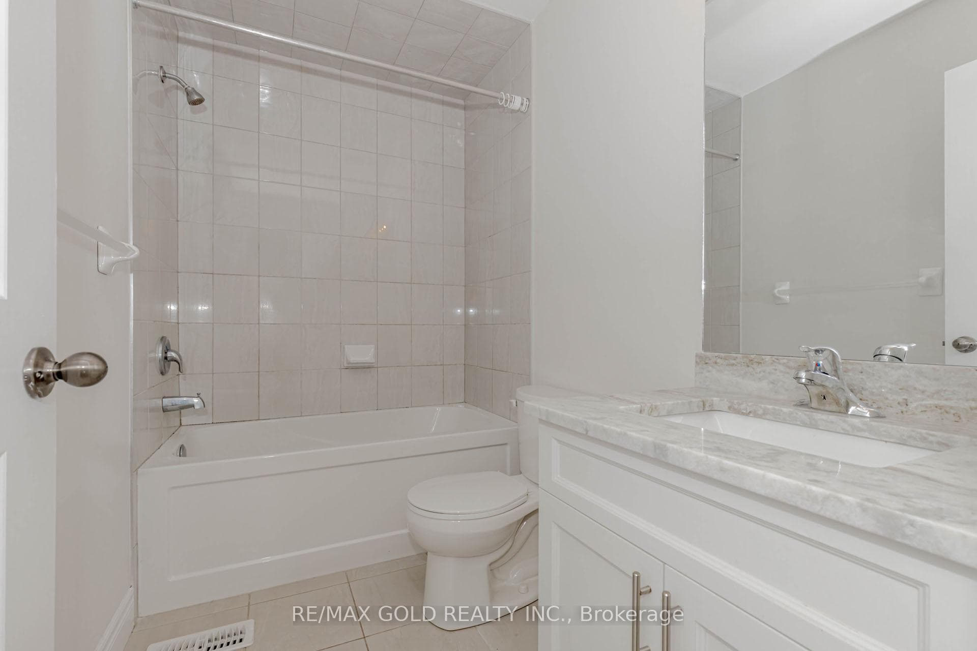 61 Eleanor Avenue Unit Upstairs photo 41