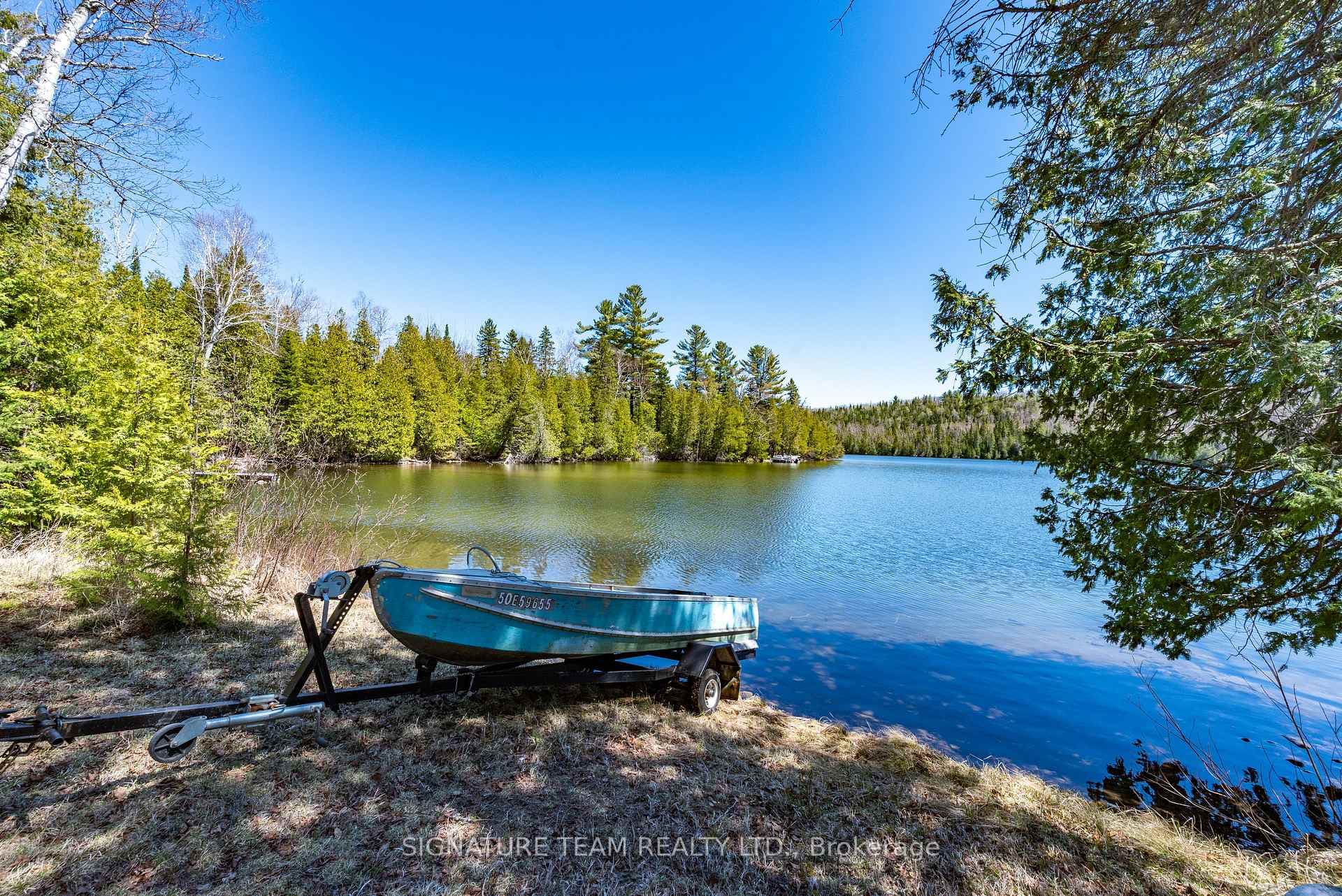 527 B Lorwell Lake Drive photo 34