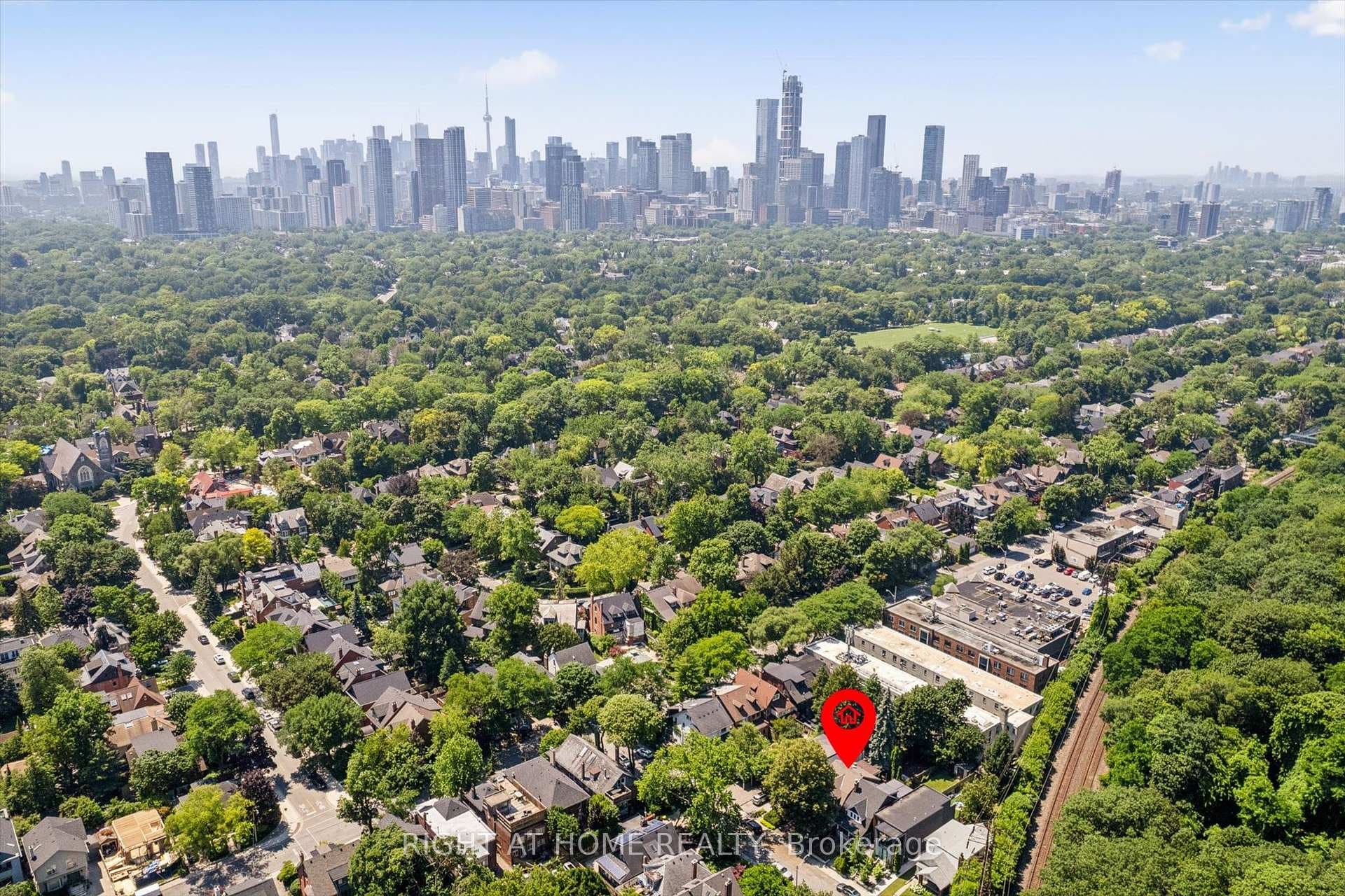 Glorious location, just minutes from Downtown