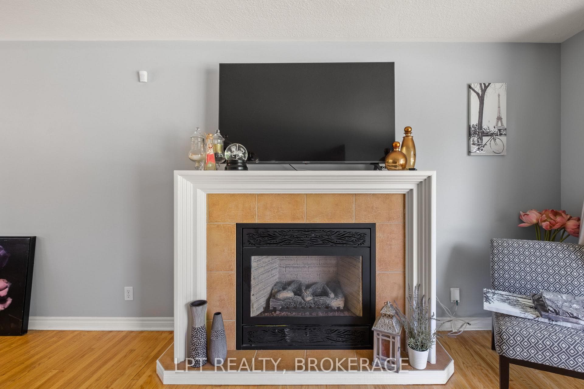 14 Herchmer Crescent photo 7