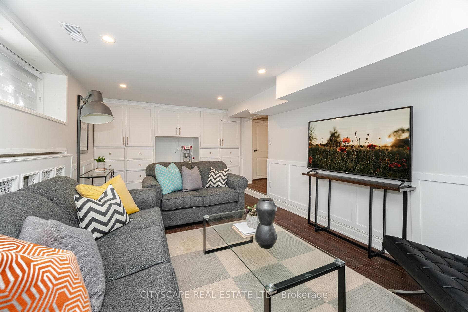 187 Prince Edward Drive photo 36