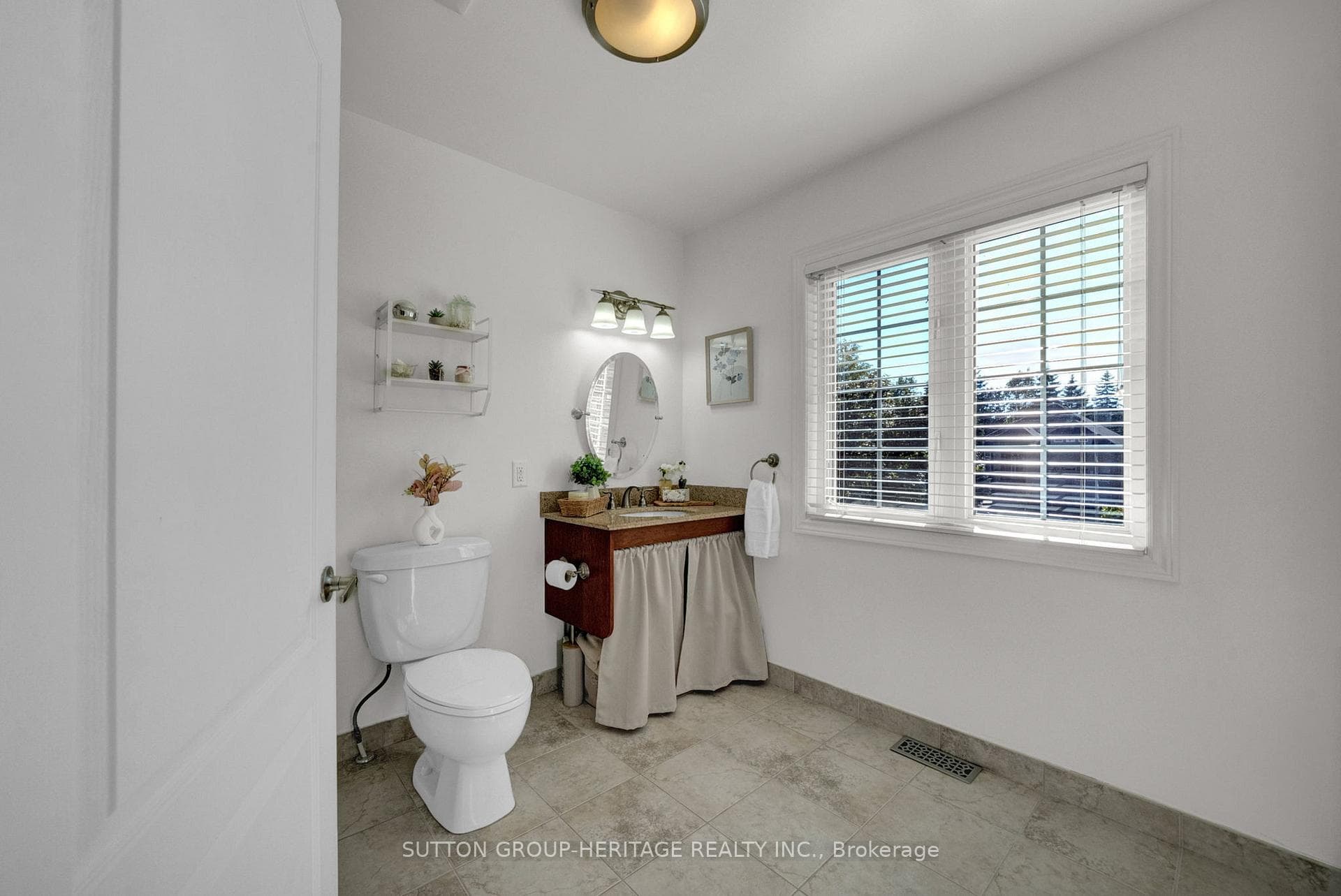 102 Kennett Drive photo 22