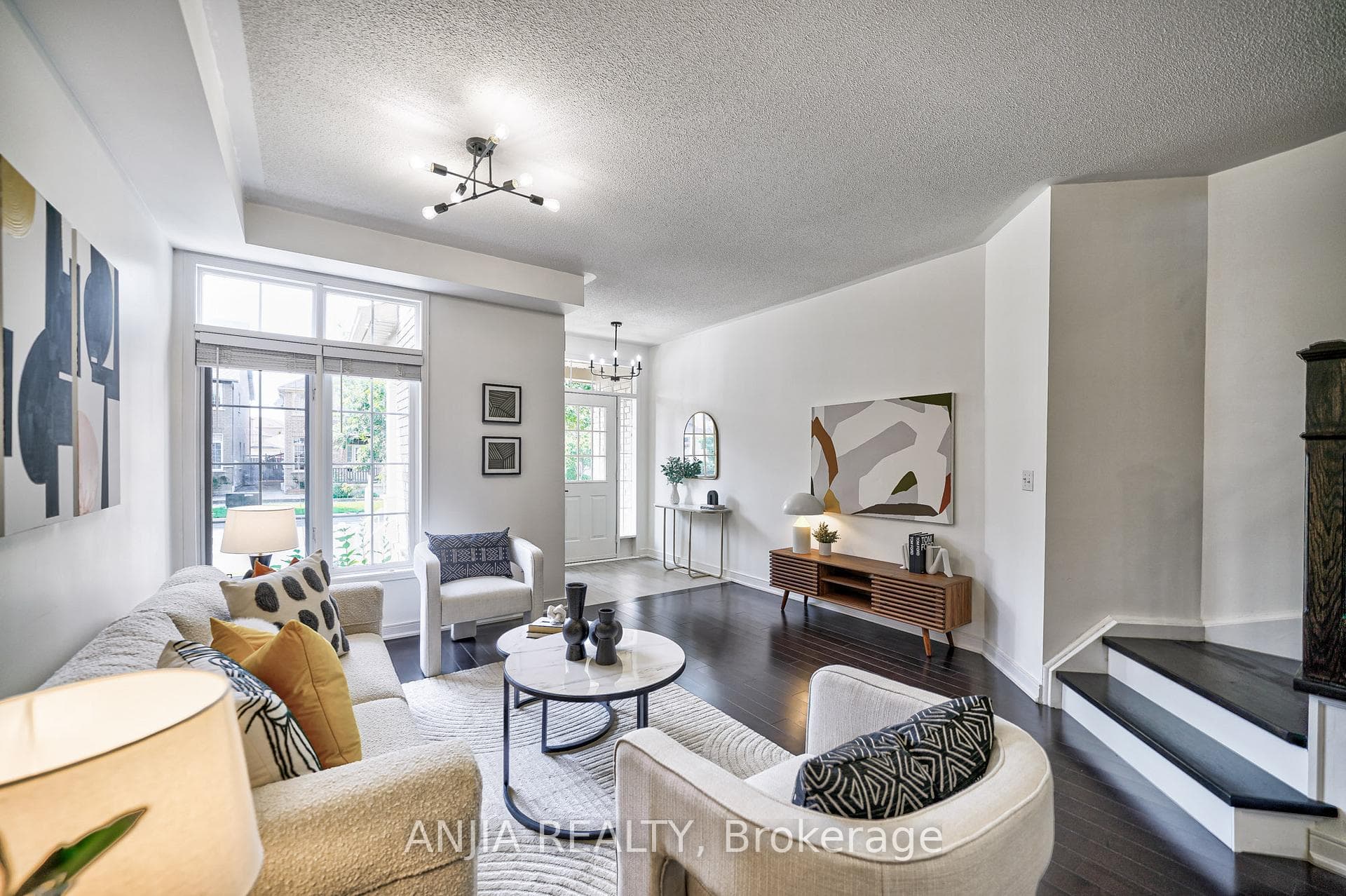 231 Bur Oak Avenue photo 6