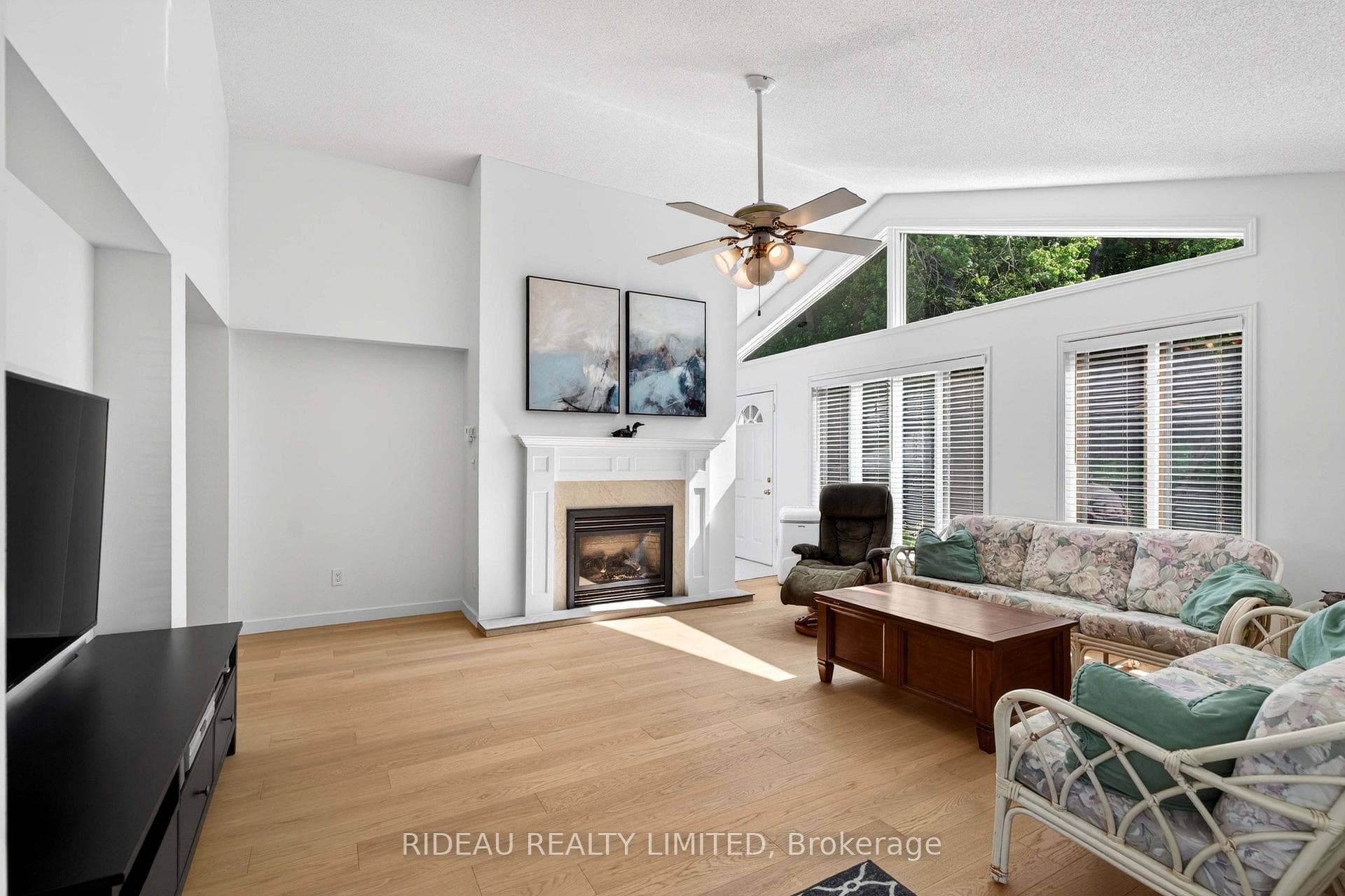 60 Egan Lane photo 20