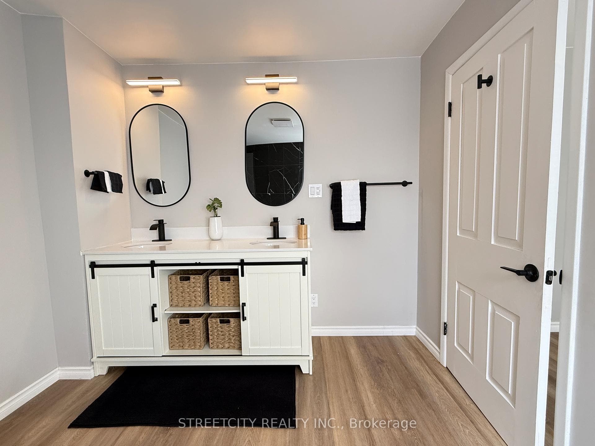2593 DURYEE Street photo 21