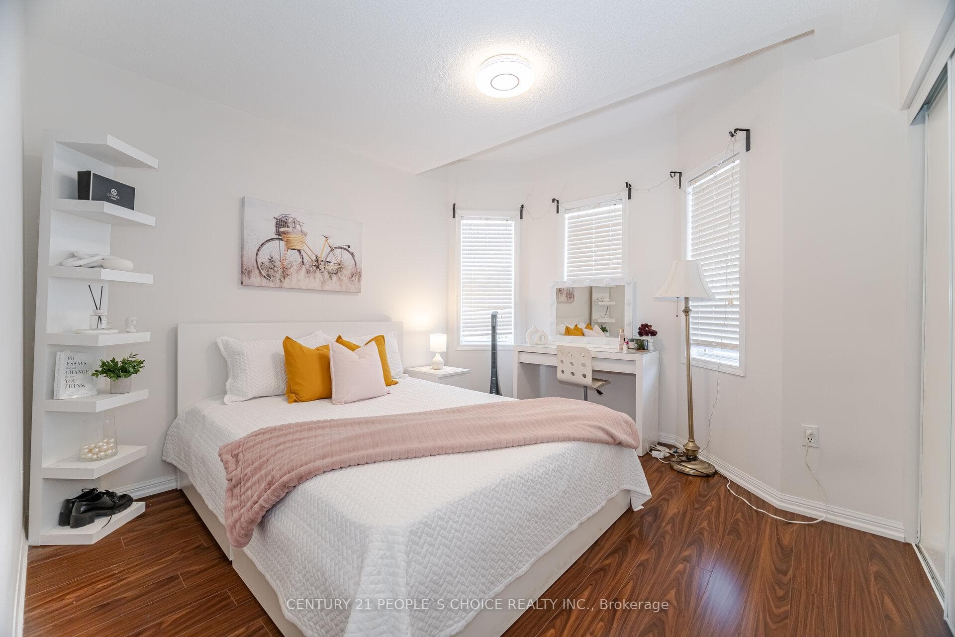 630 Thompson Road photo 27