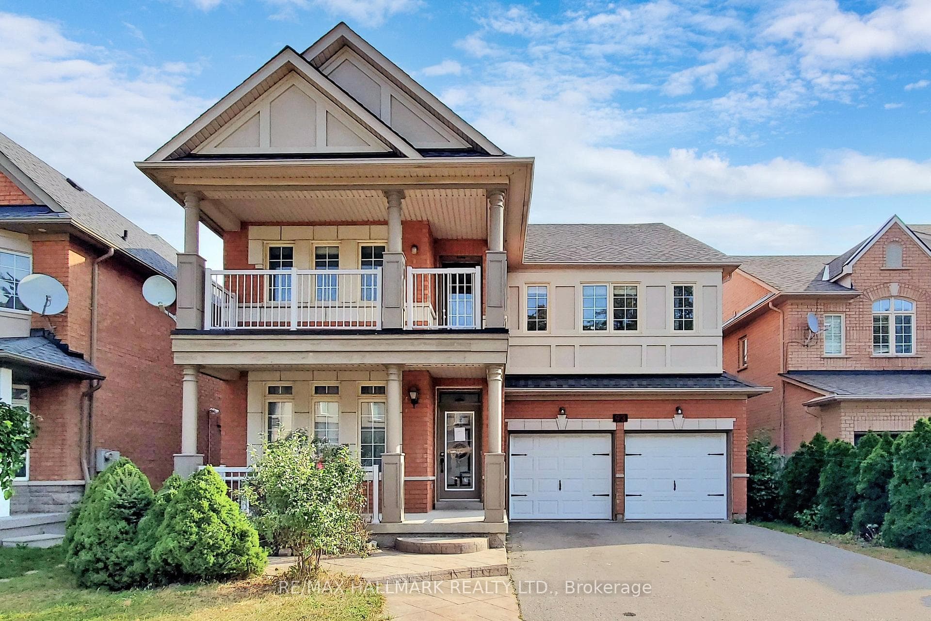 93 Bathurst Glen Drive photo 1