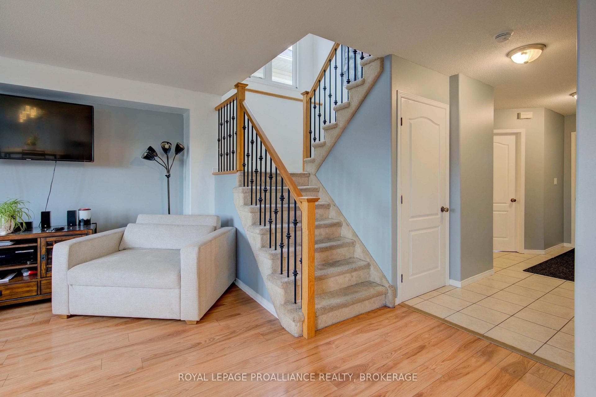 2177 Swanfield Street photo 15