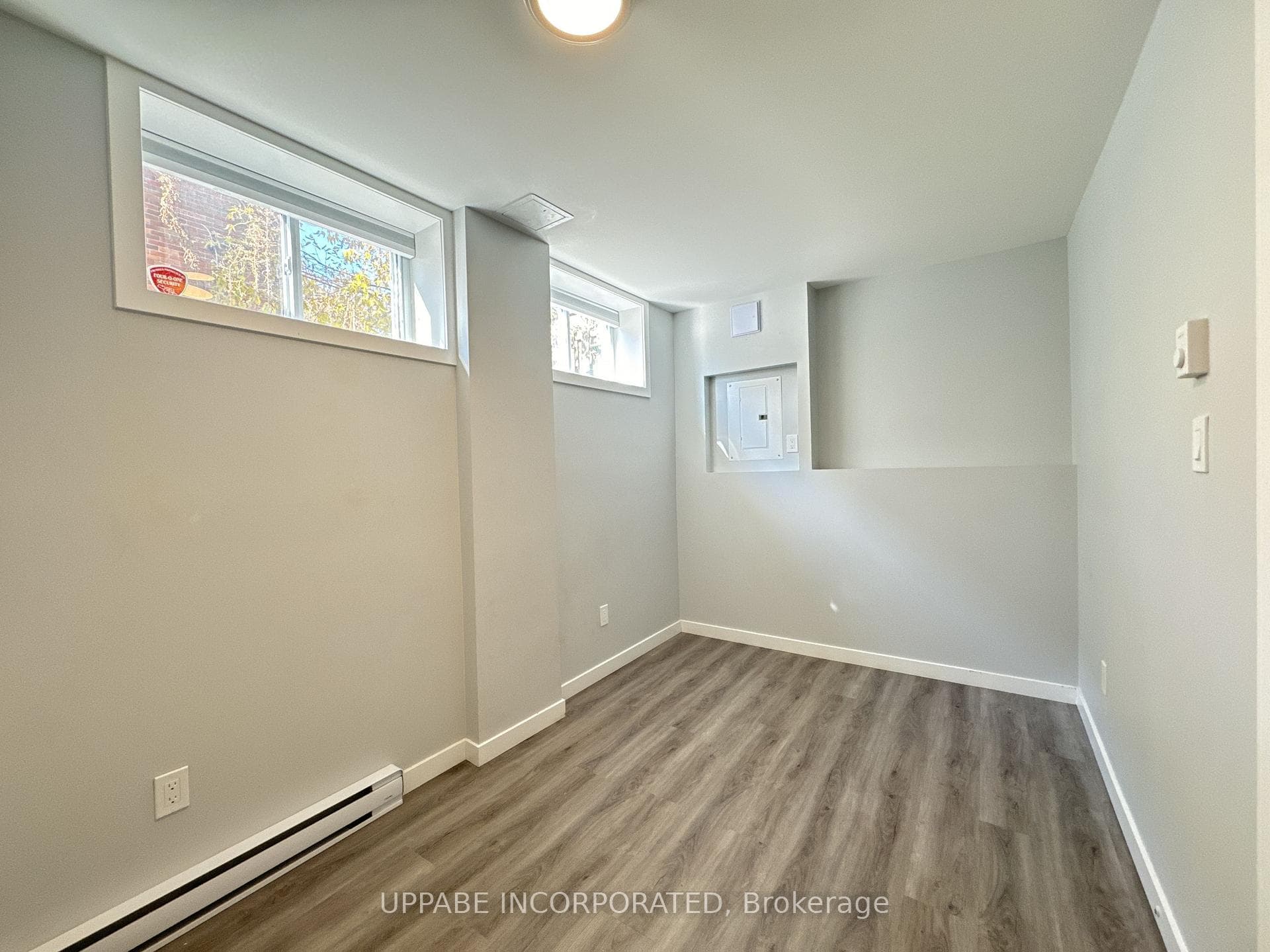 1677 Baseline Road photo 13