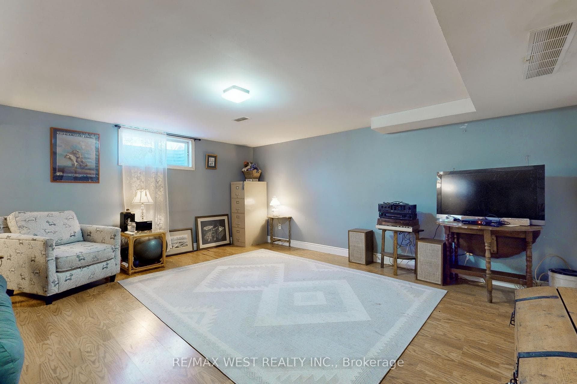 162 Colborne Street photo 24