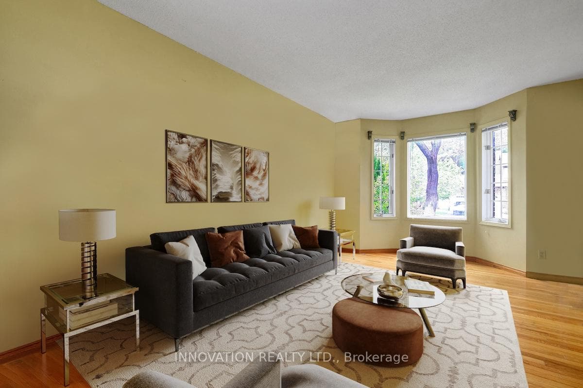 25 SPINDLE Way photo 2