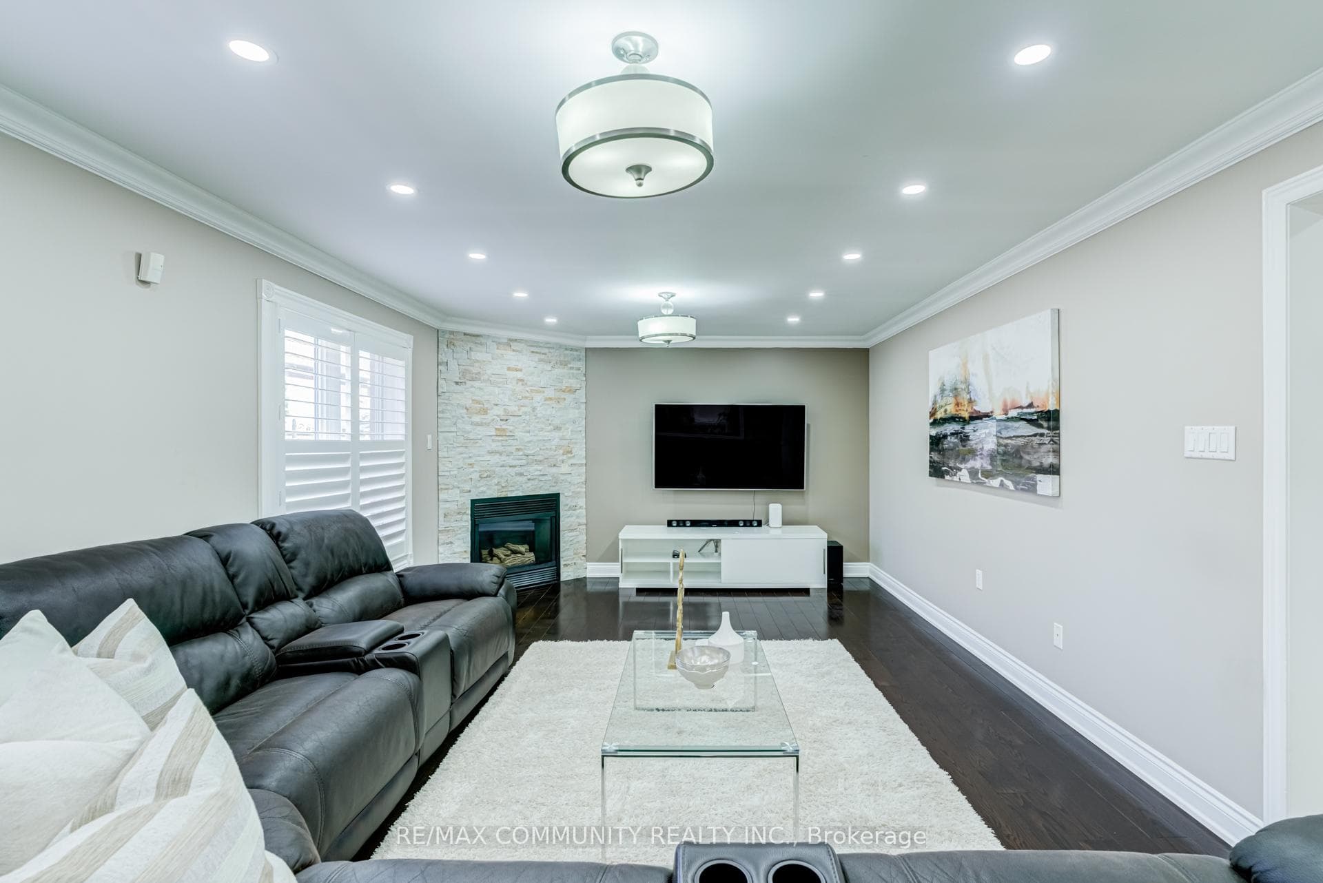 24 Marydale Avenue photo 11